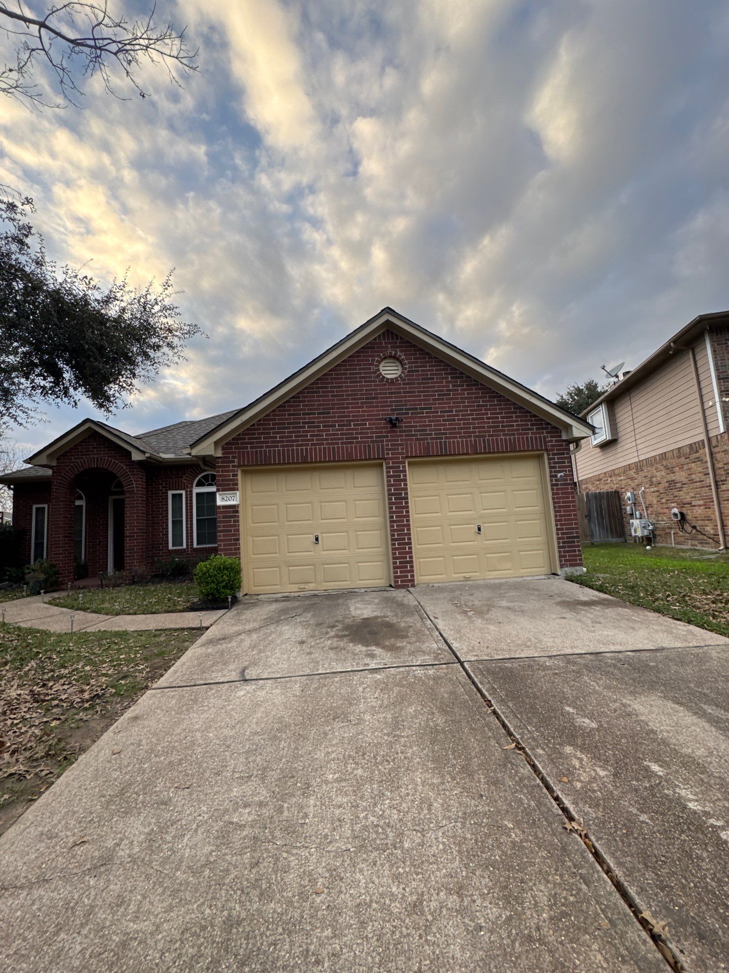 Roof Replacement Houston by Roof Repair Services LLC