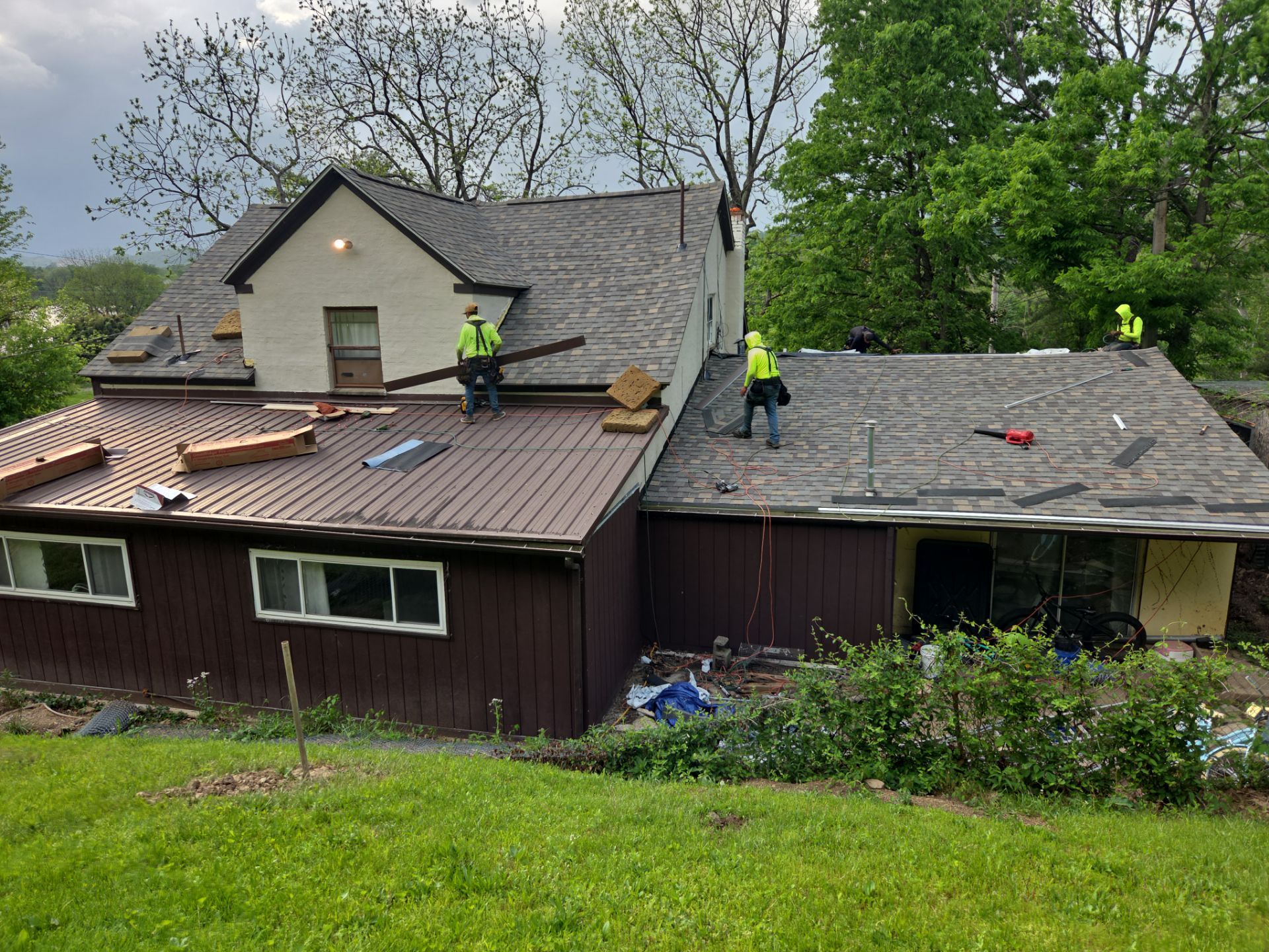 Residential Roofing Installation using Platinum Shield Roofing System from Mr. Roofer by Mr. Roofer