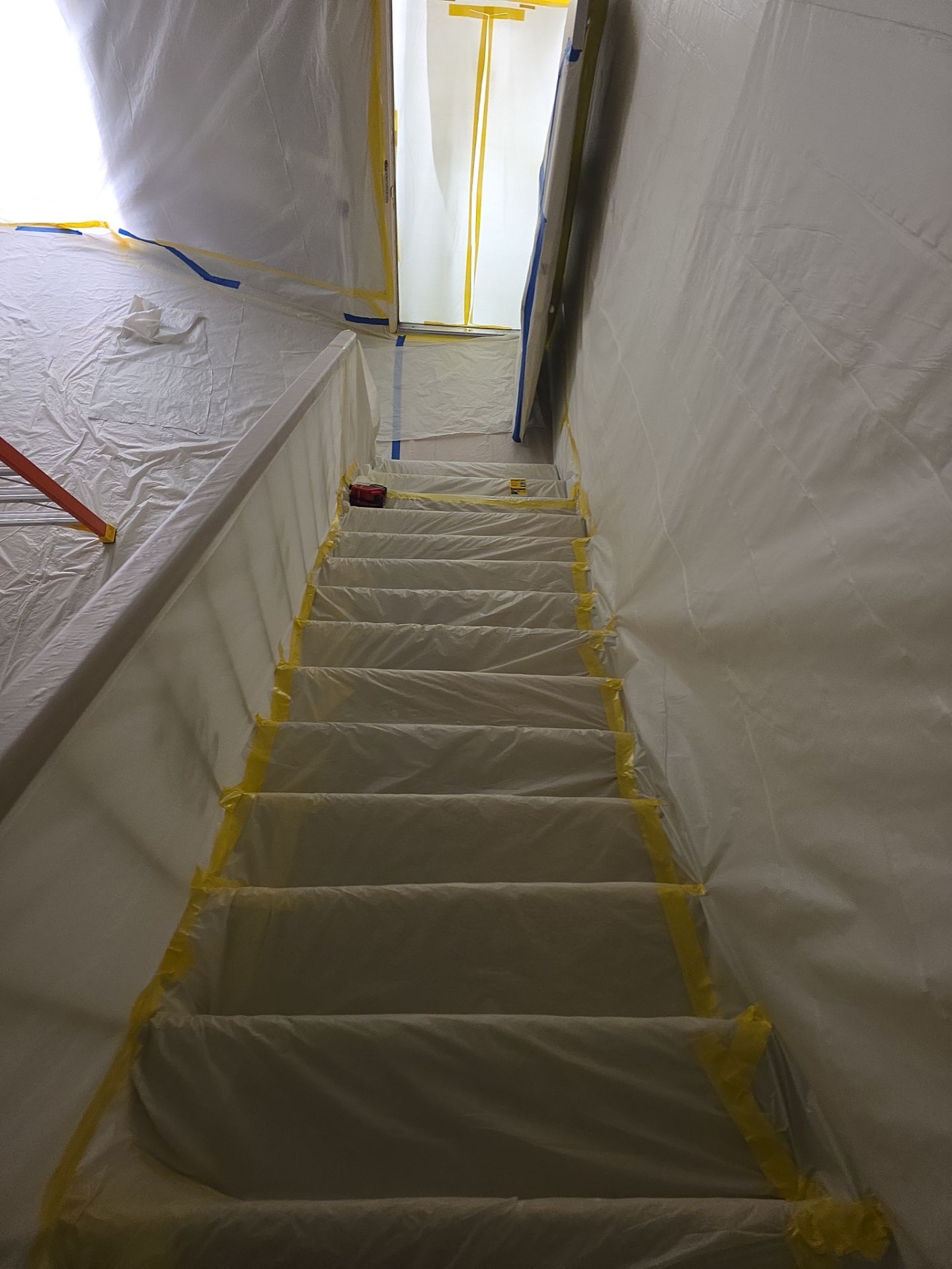 Proper containment is everything! by Ramirez Demolition Services Inc