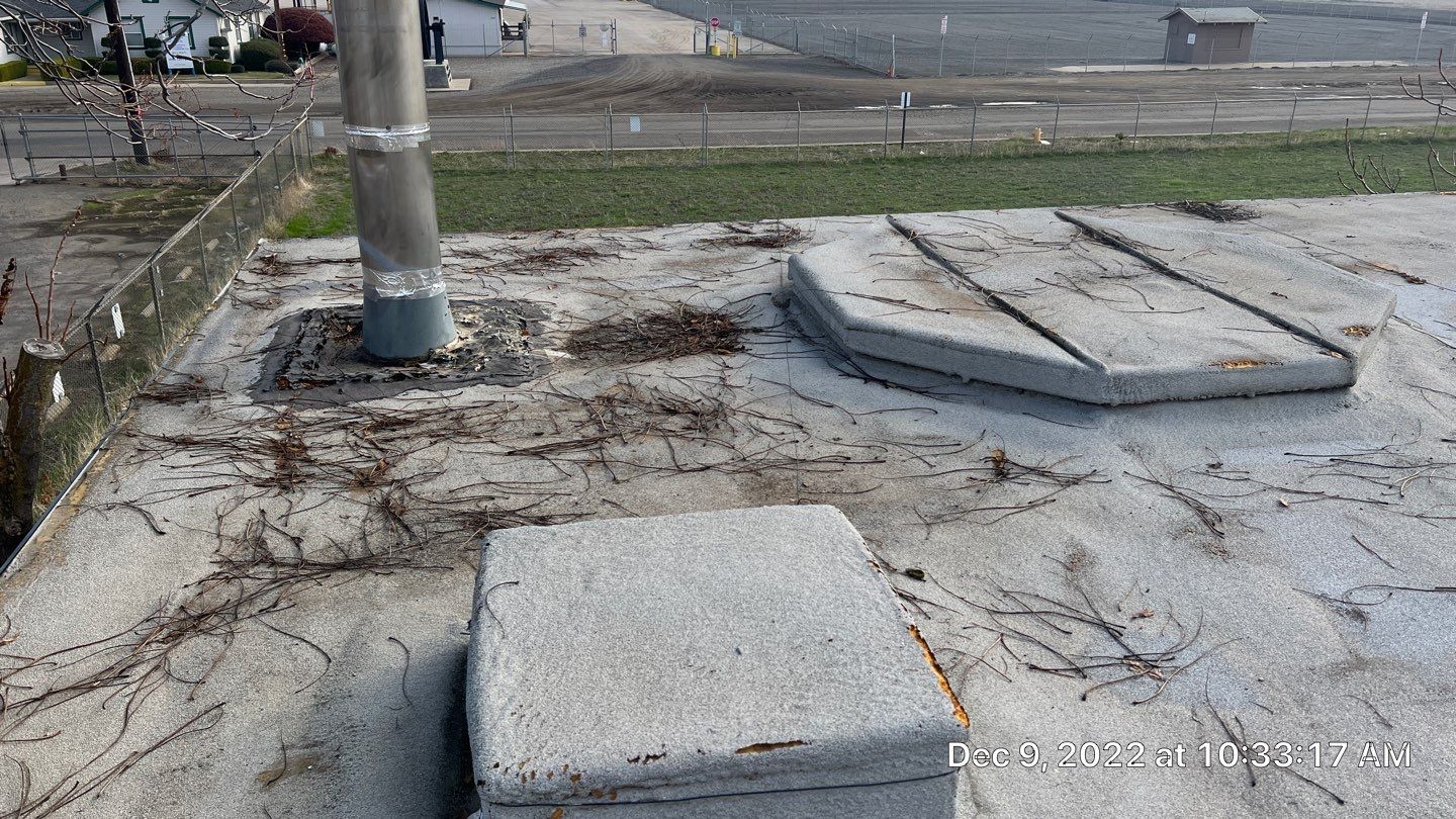 TPO single-ply roofing system using GAF by Straight Edge Roofing Inc