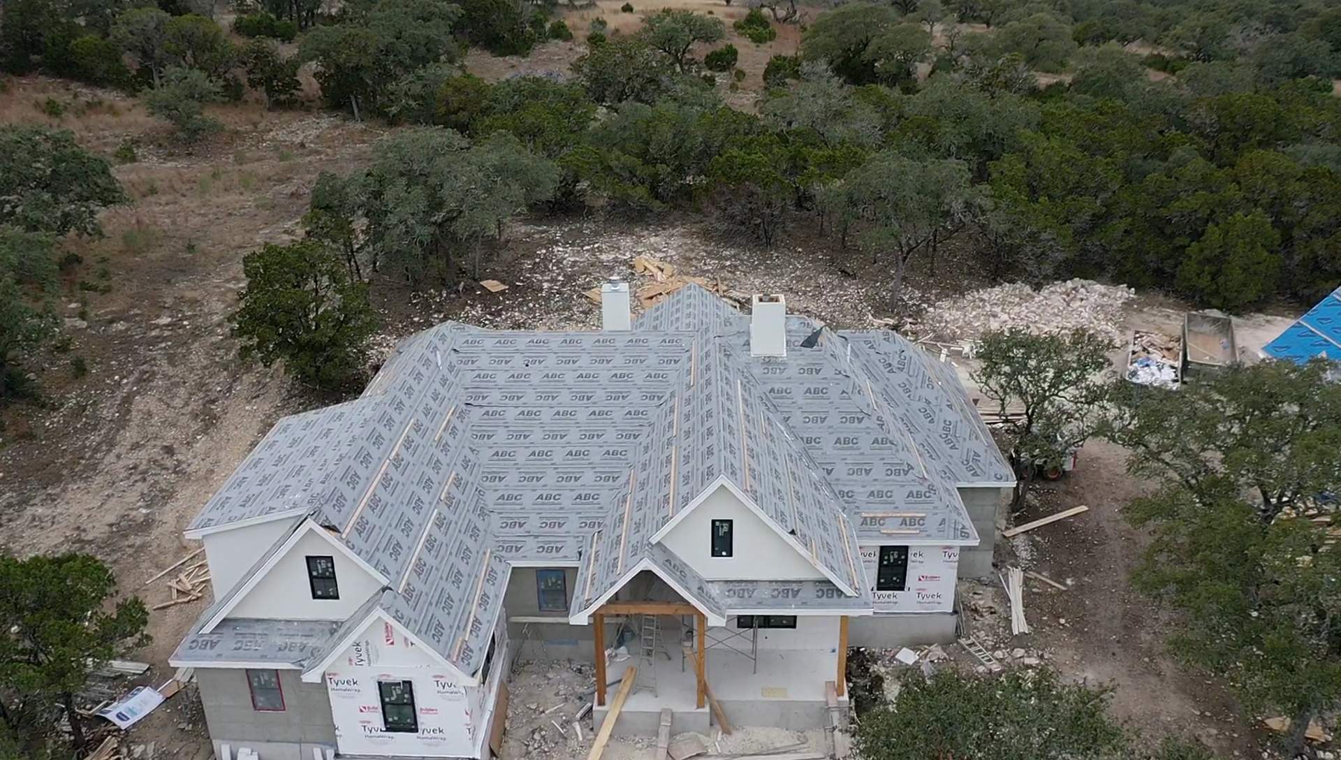 New Home Construction using Owens Corning 30 year Architectural Shingles by Premier Roofing and Contracting
