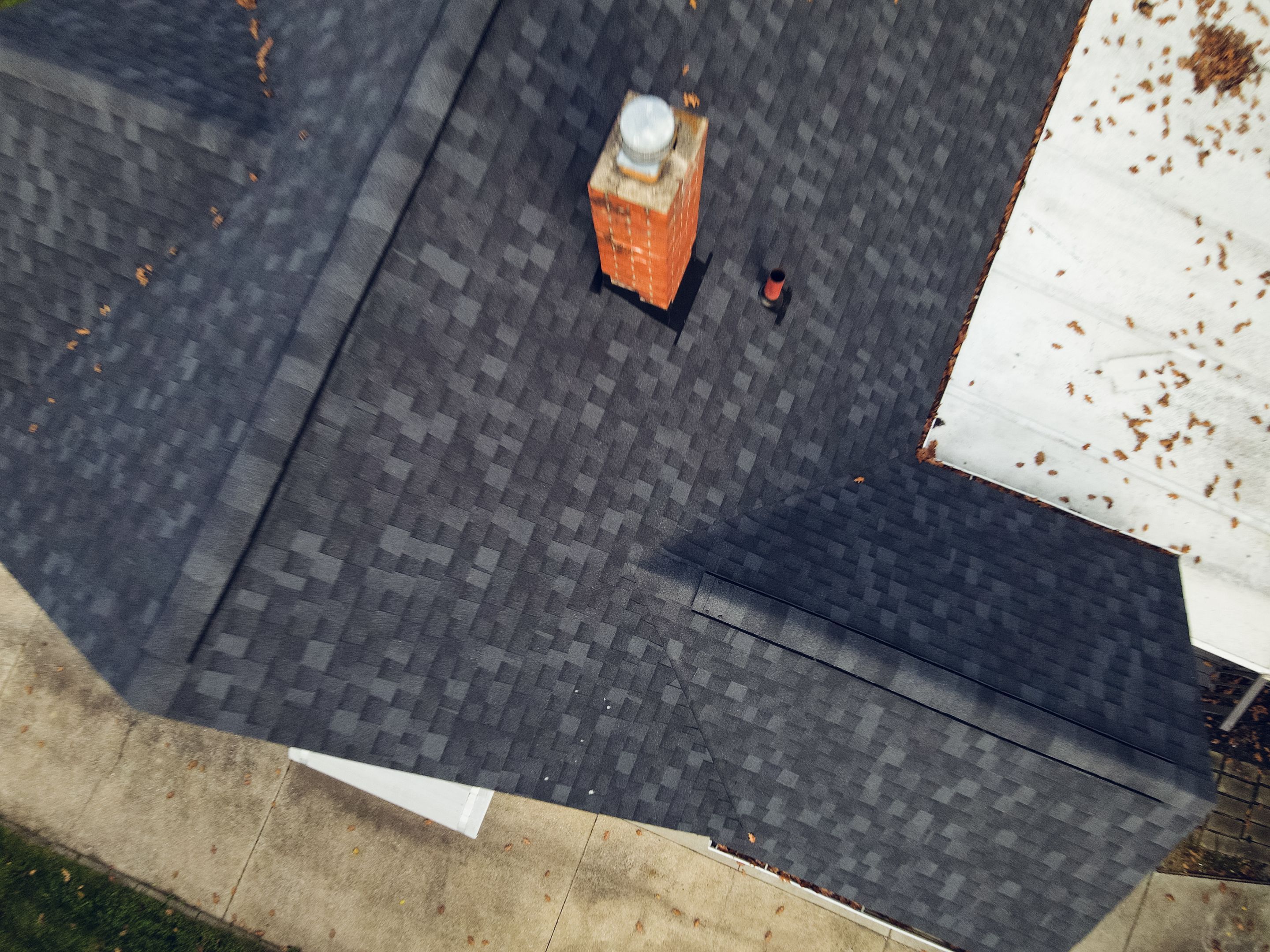 Brand: Atlas Pinnacle Color: Pristine Scotchguard Black Drip: White by Eagle Eye Roofing