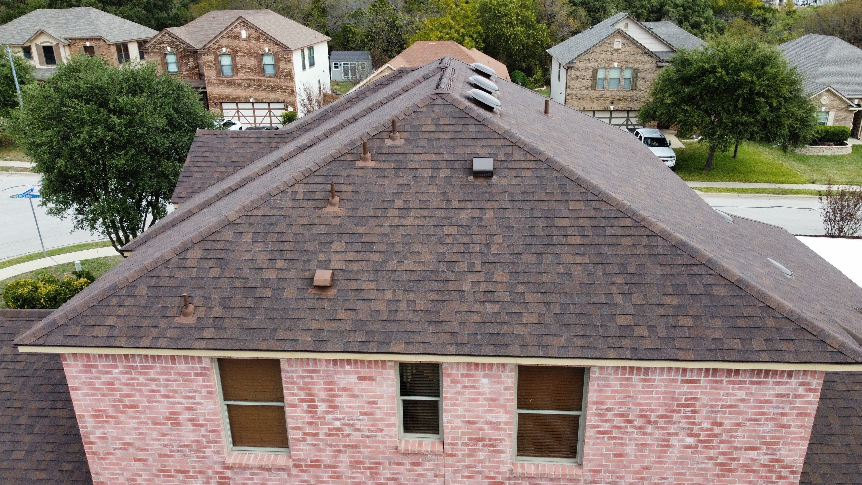 Residential Roofing Installation using Owens Corning Oakridge by Kstylez Roofing & Construction