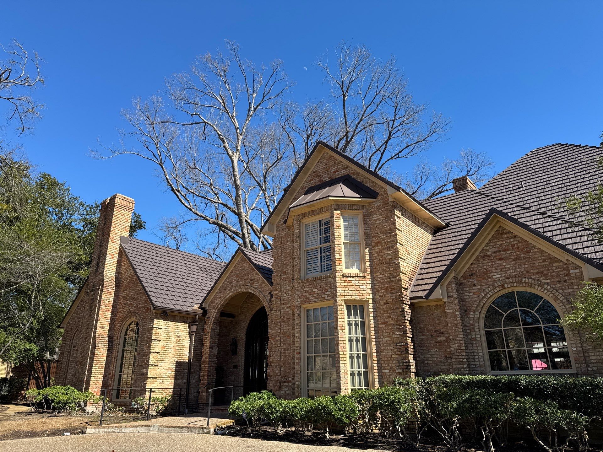 Project in Dallas by Armor Roofing | Exteriors