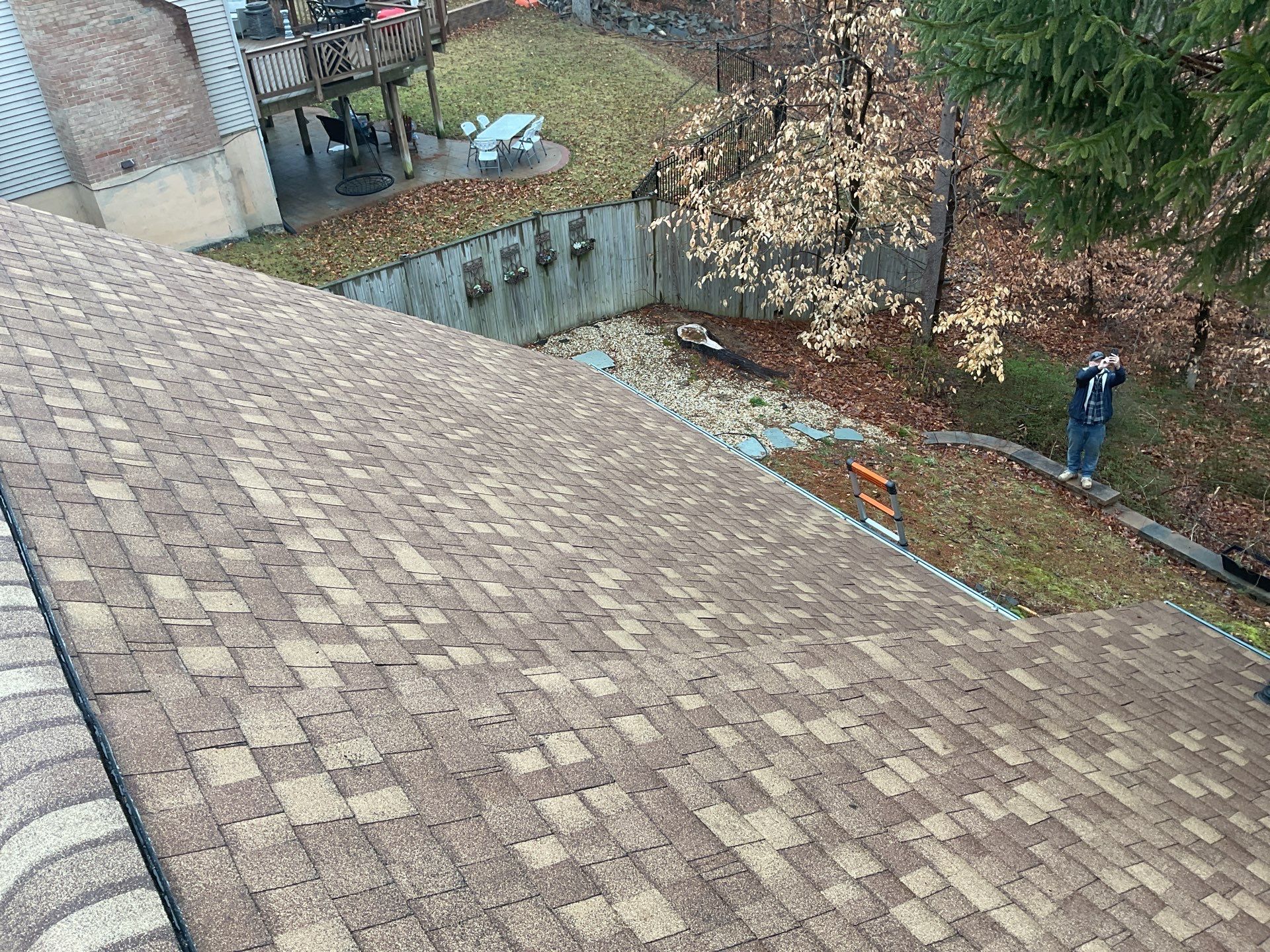 Springfield CertainTeed Landmark in Resawn Shake by RM Banning, Inc.