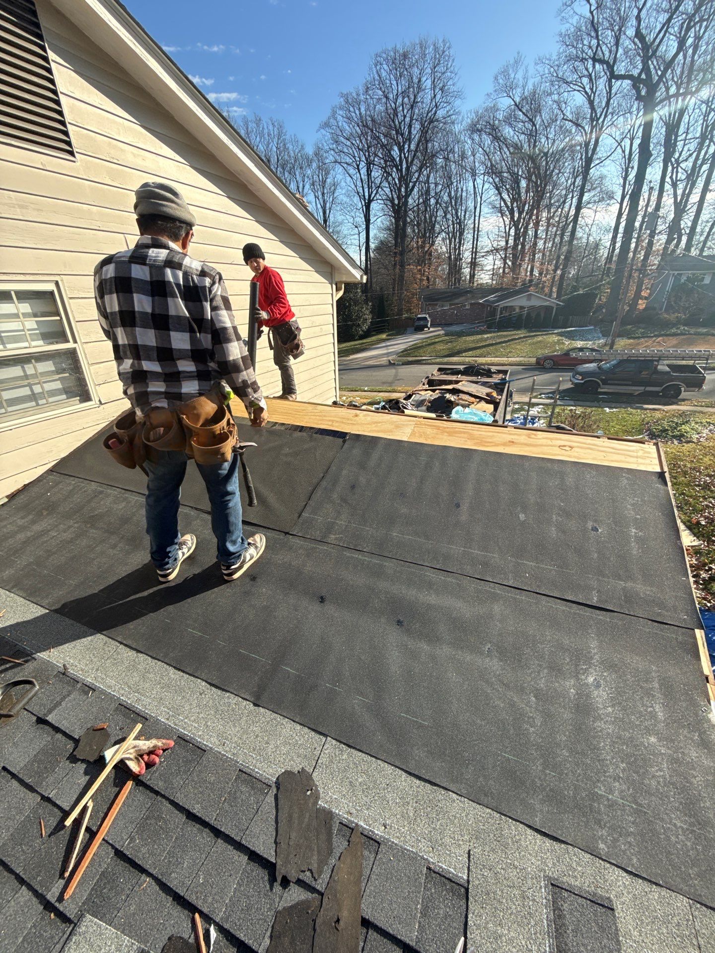 Springfield : Residential Roof Replacement with CertainTeed Landmark Pro in Max Moire Black by RM Banning, Inc.