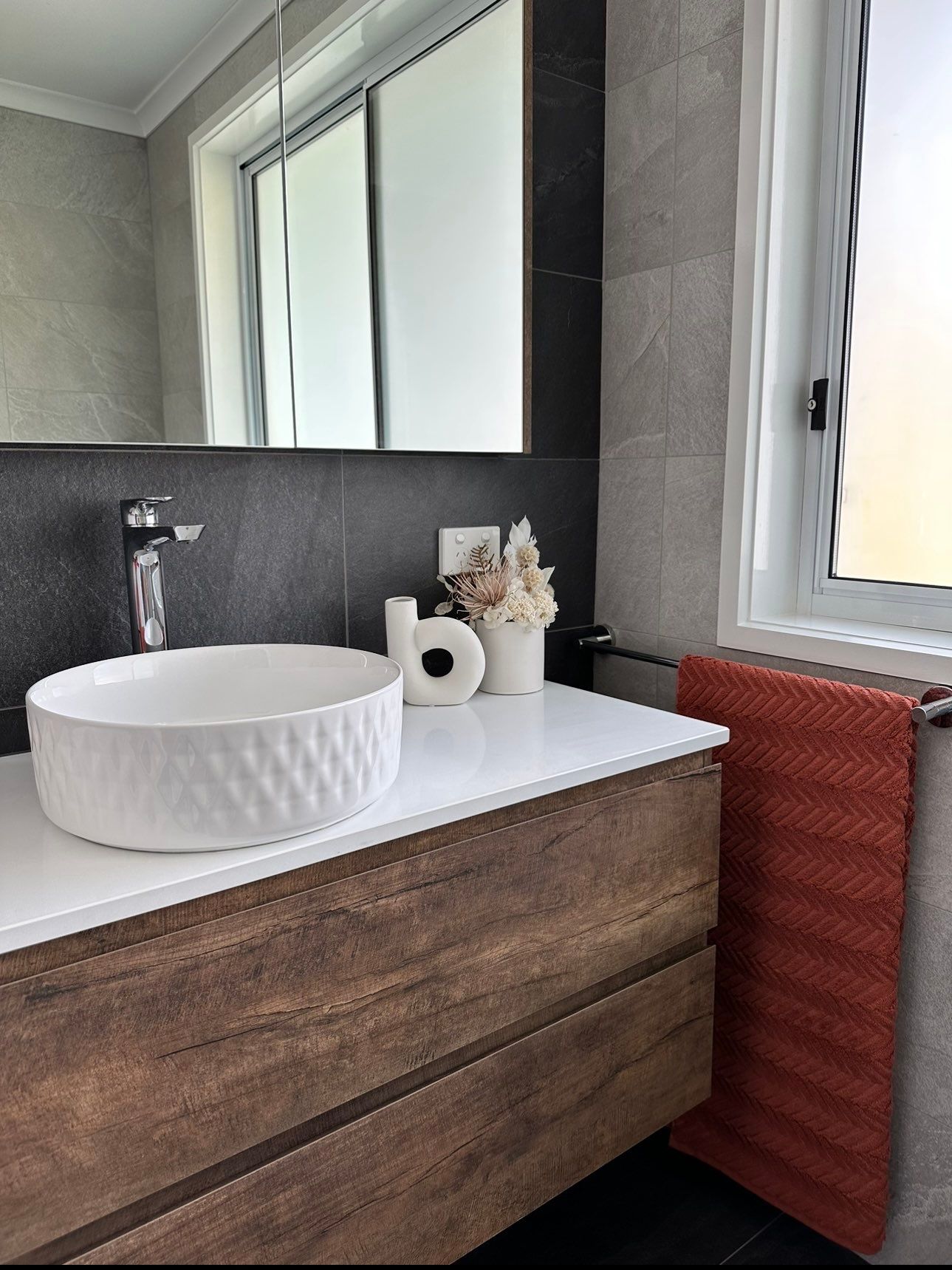 Small Ensuite Renovation by Re-seal Bathrooms