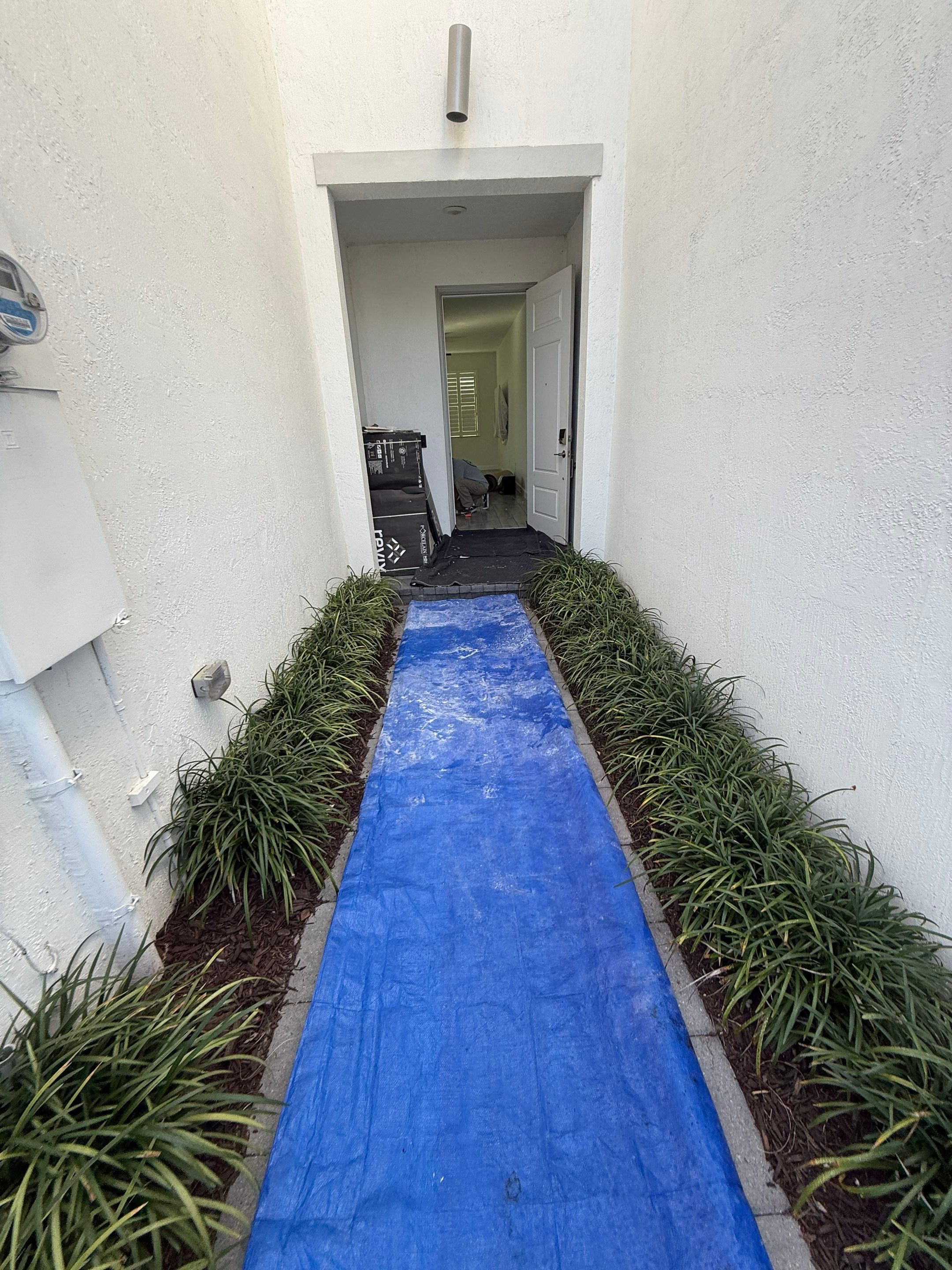 Floors and Baseboards - Wellington by Hevi Tile