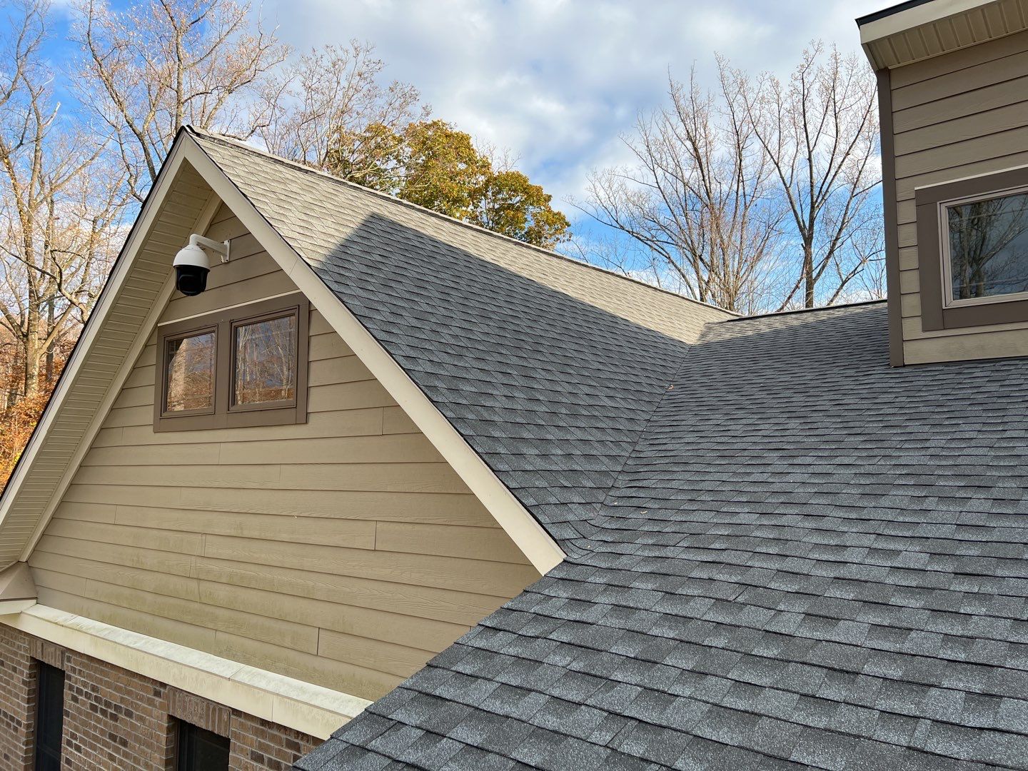 Solar Roof using GAF Decotech integrated panels by American Home Contractors