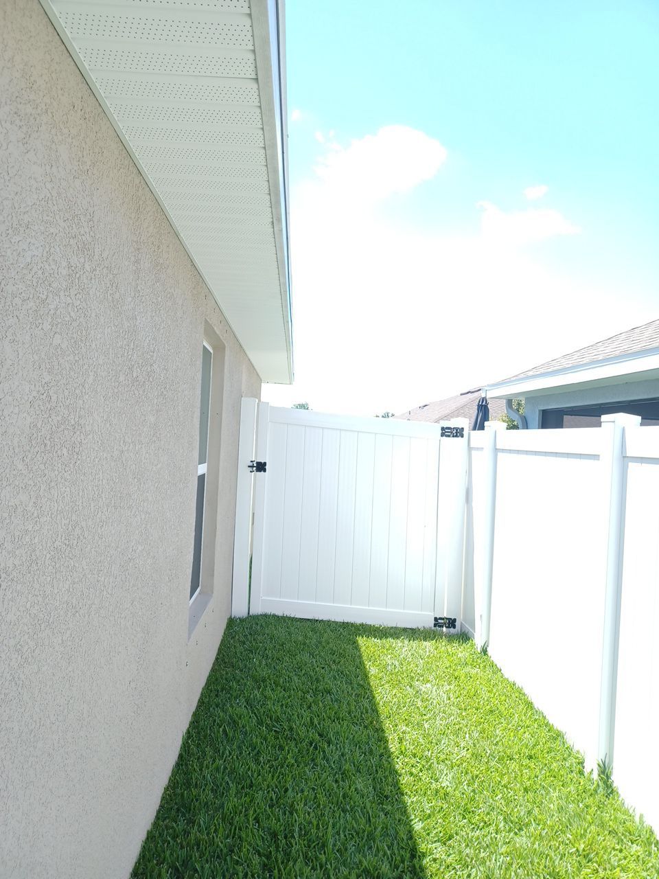 Wimauma, FL 6ft. Tall White Vinyl Privacy Fence   by Asap fence and gates, LLC
