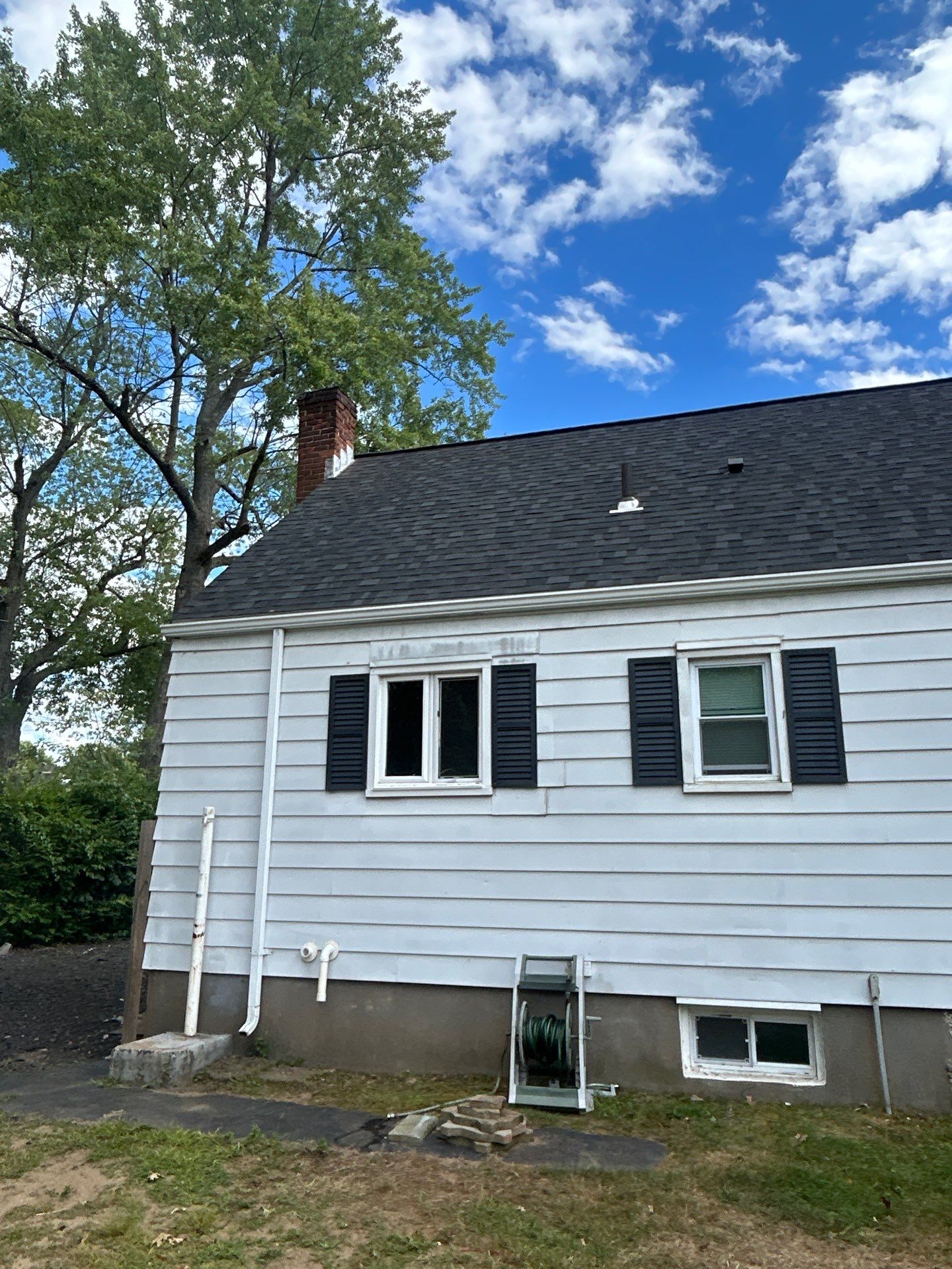 Owens Corning Duration: Onyx Black in East Hartford by Golden Shield Roofing