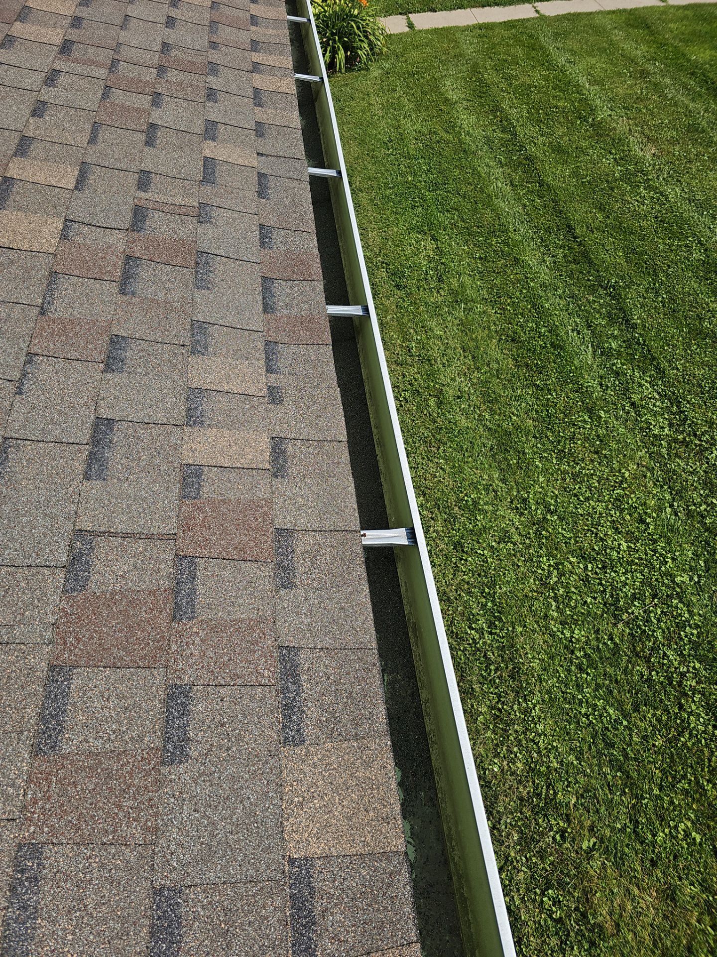 Commercial gutter cleaning Muncie, IN after photo with clean gutters