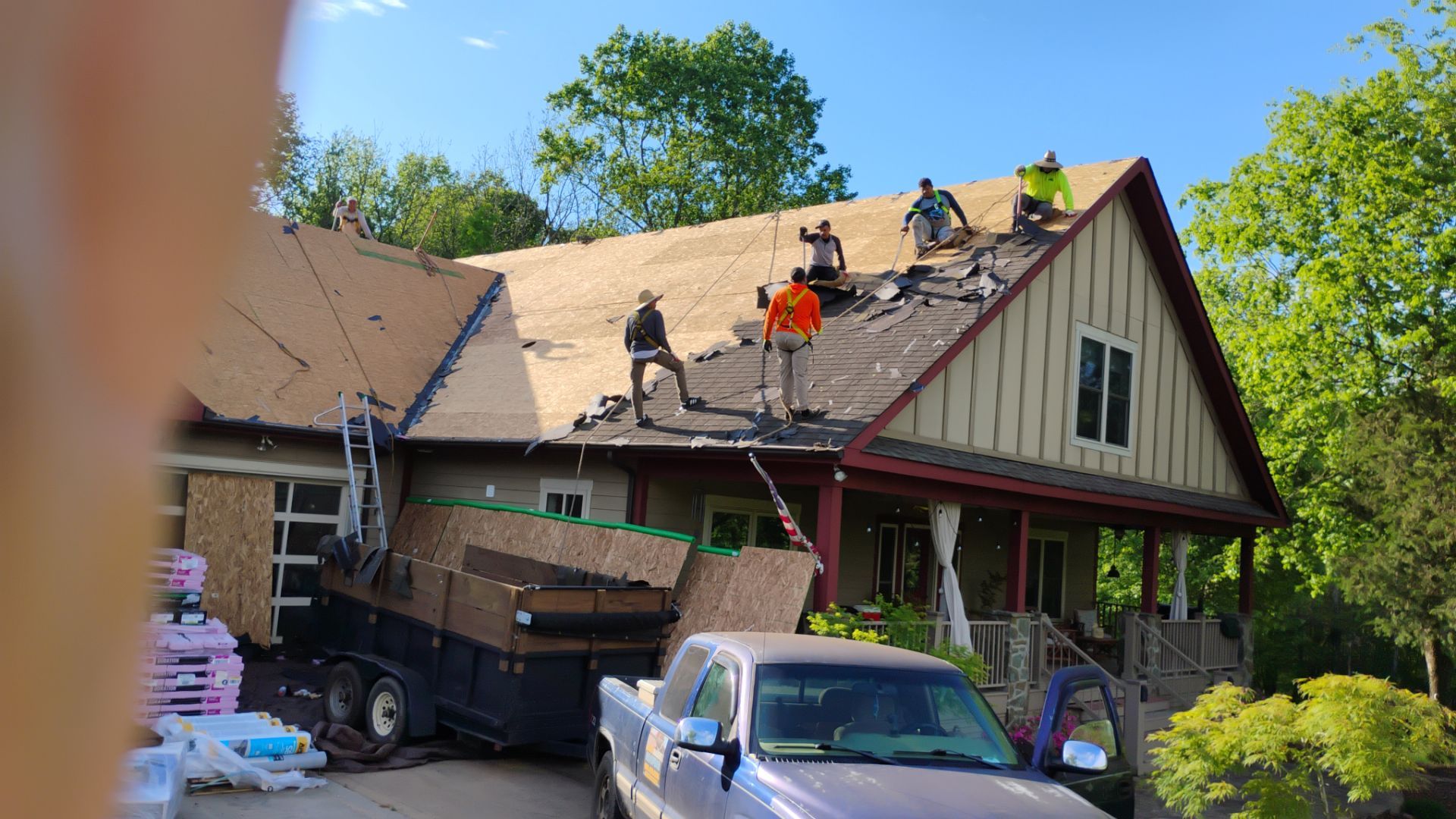 Tony's roof by BROCK BUILDERS 