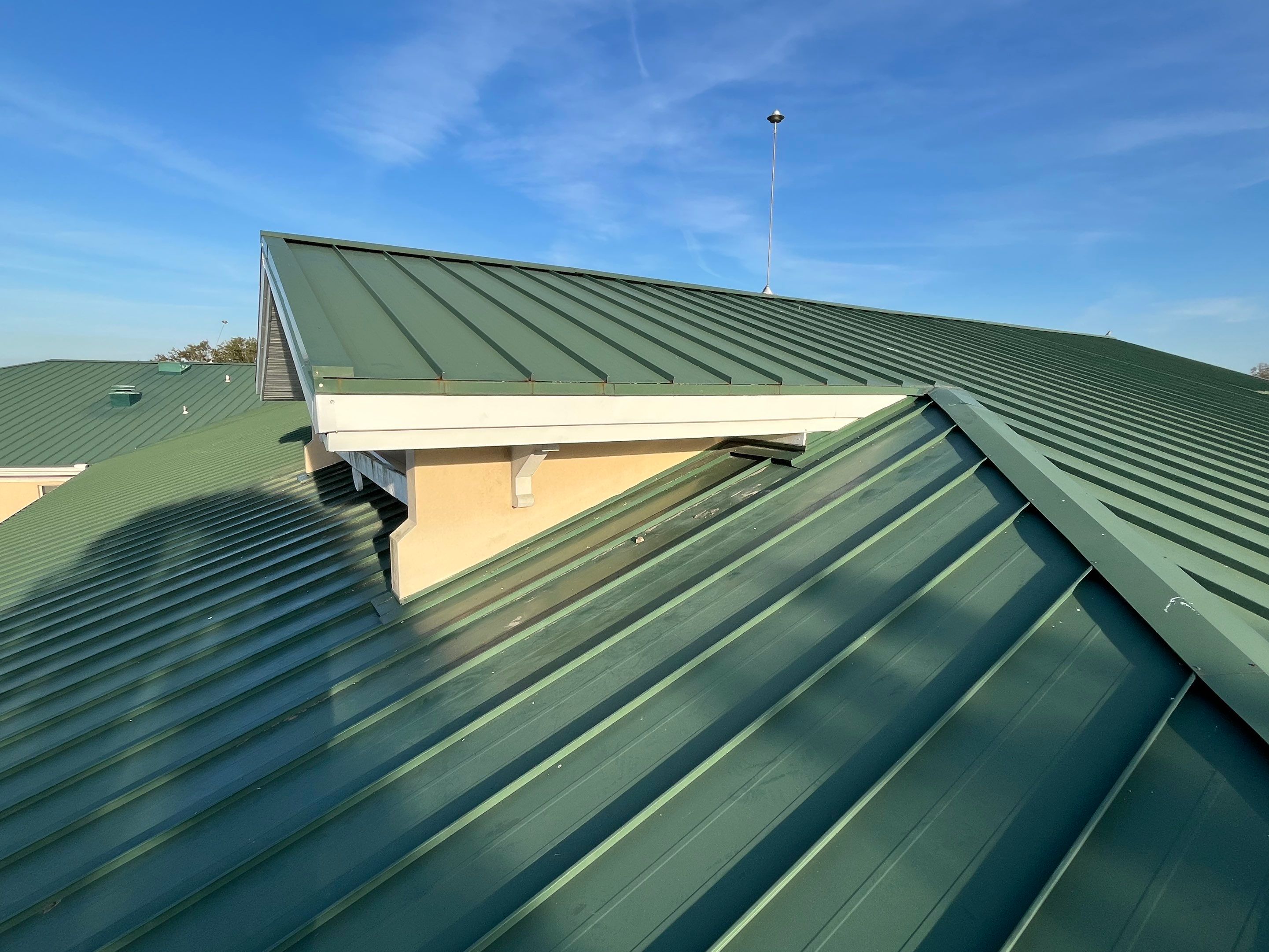 Soffit and Fascia Repair in Sarasota FL by Gutter Professors
