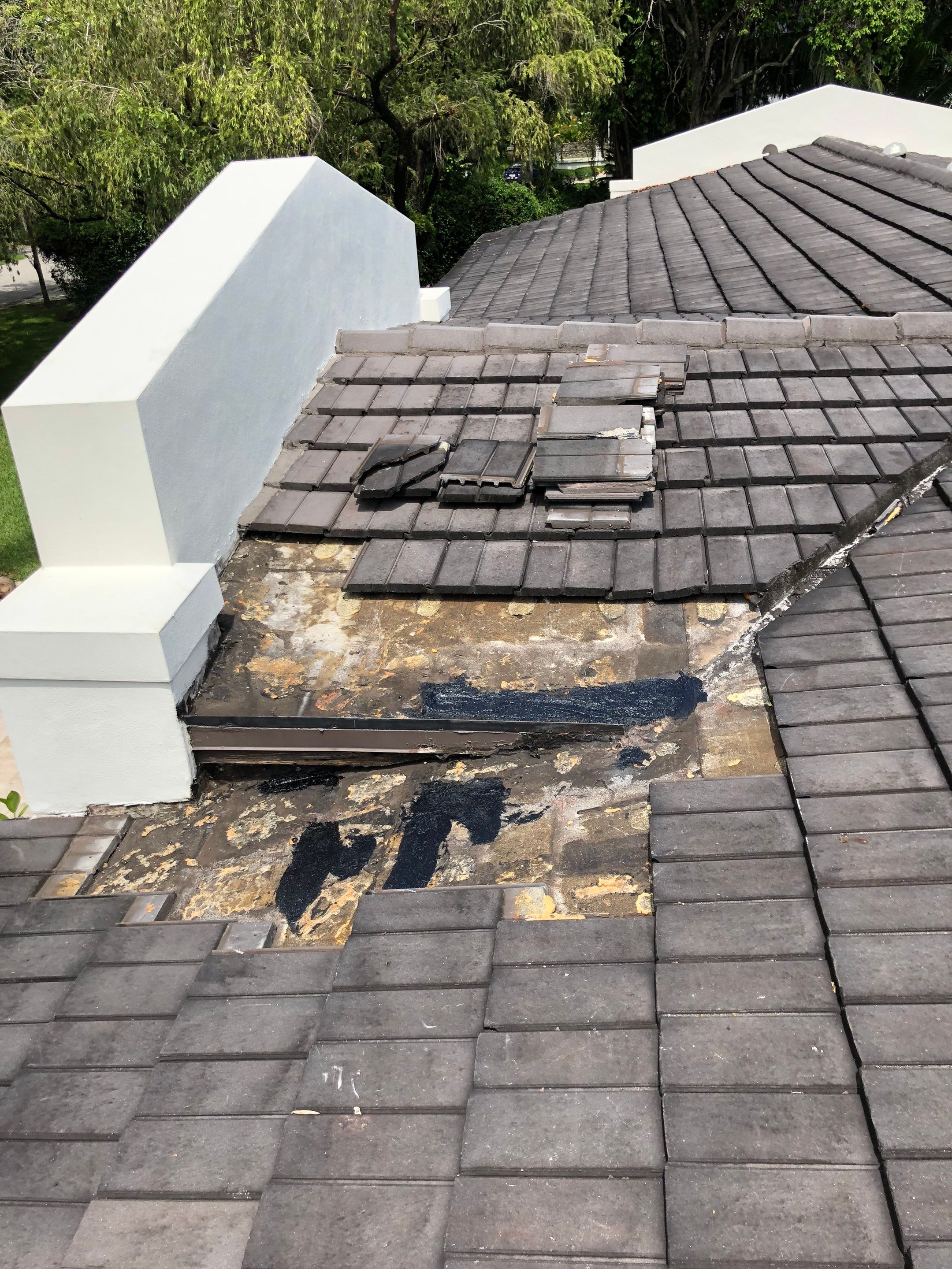 Metal Roof - Galvalume - Medium Bronze by Istueta Roofing