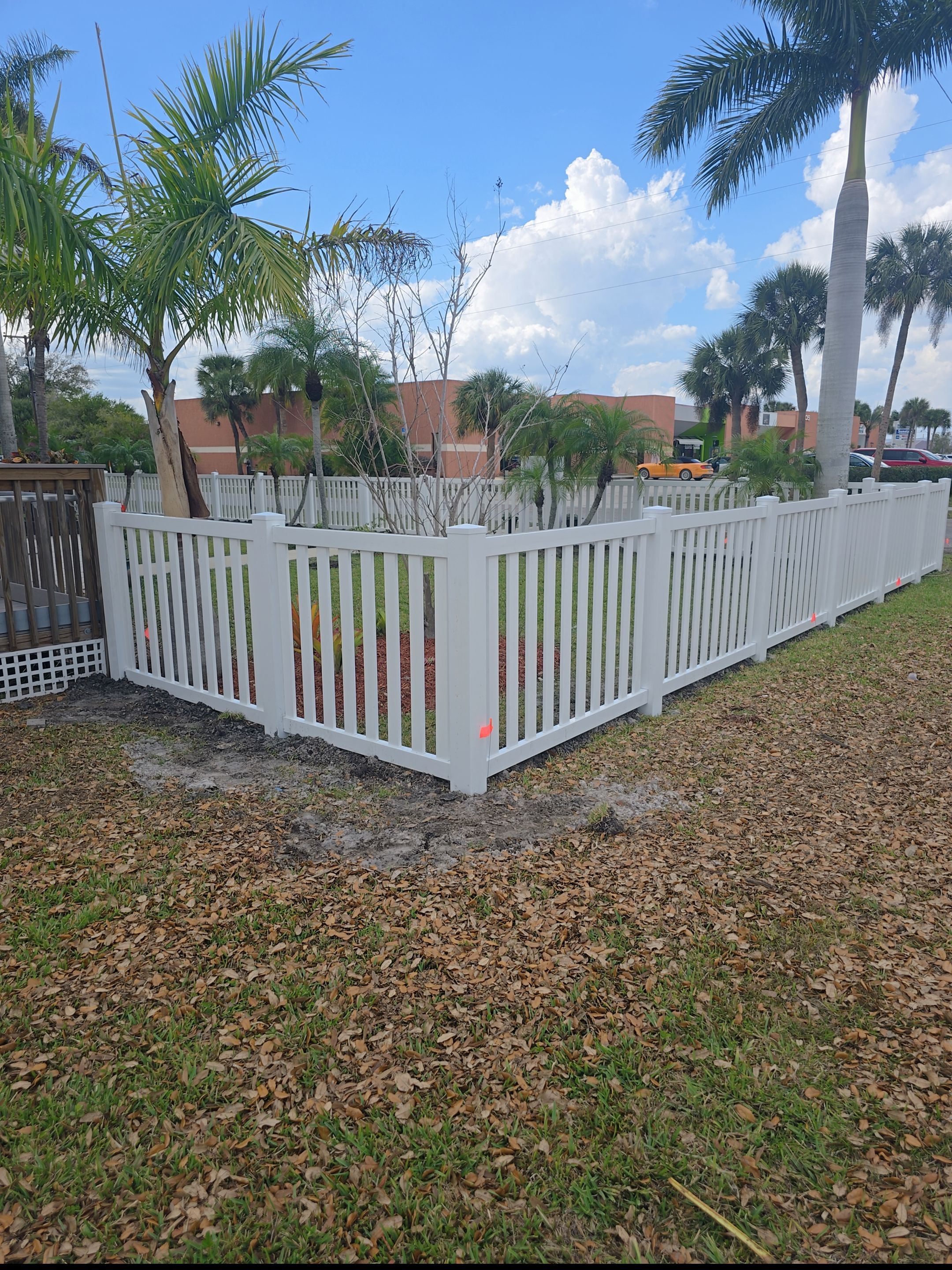 Vinyl Fence for Valerie's House by True Fence LLC