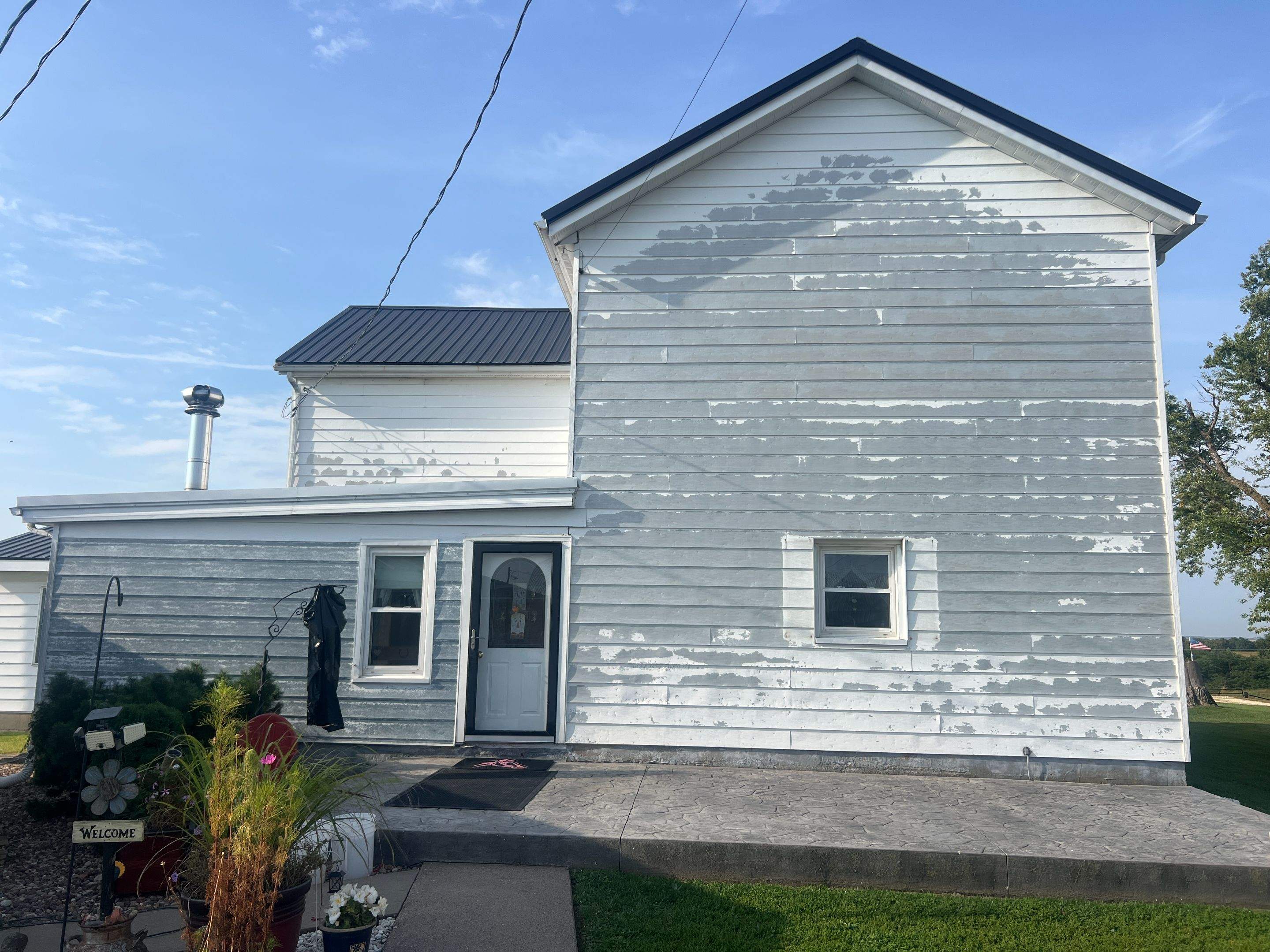 Exterior Flaking Siding - Overhaul by Grandview Painting