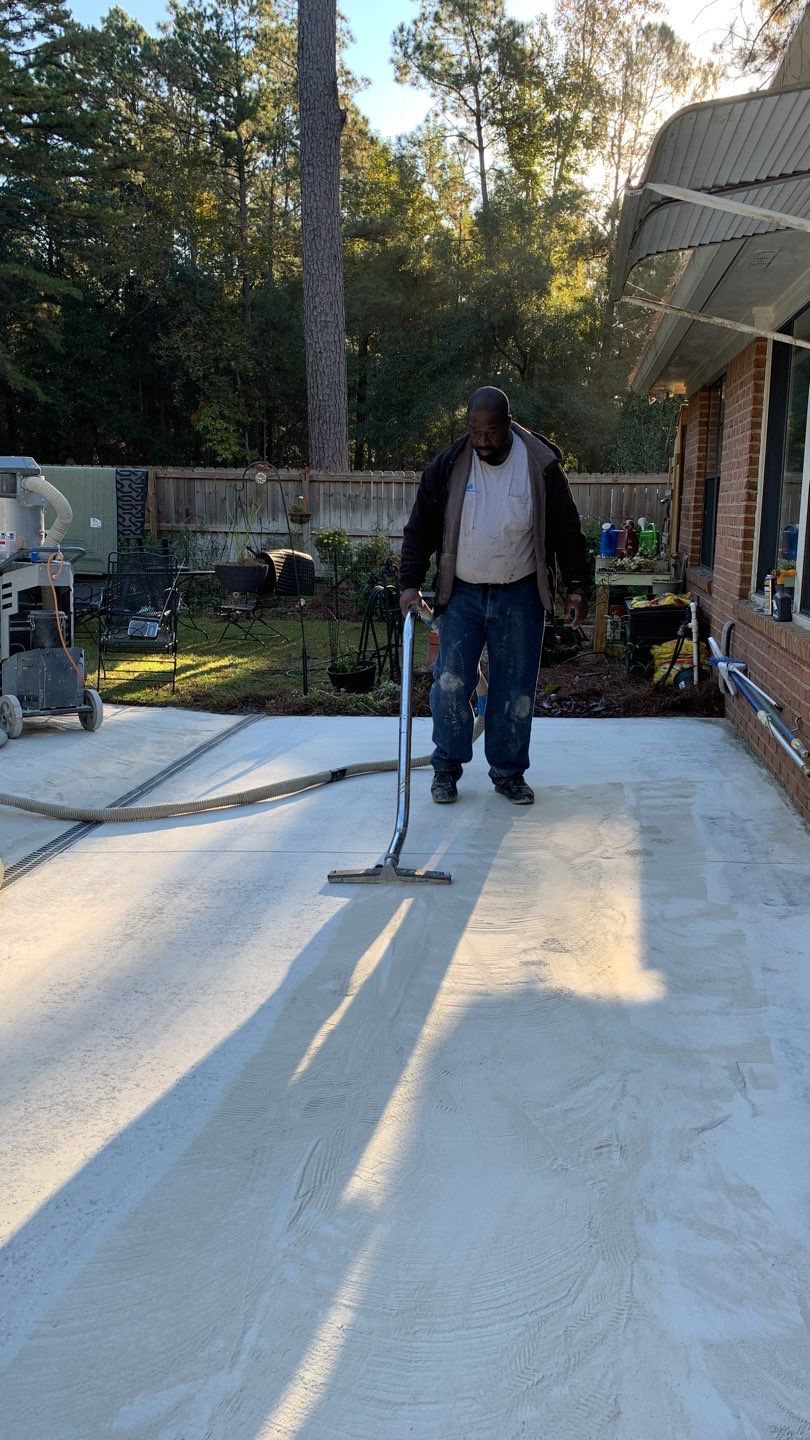 Bob's Beautiful Pool by Deese Elite Concrete Coatings