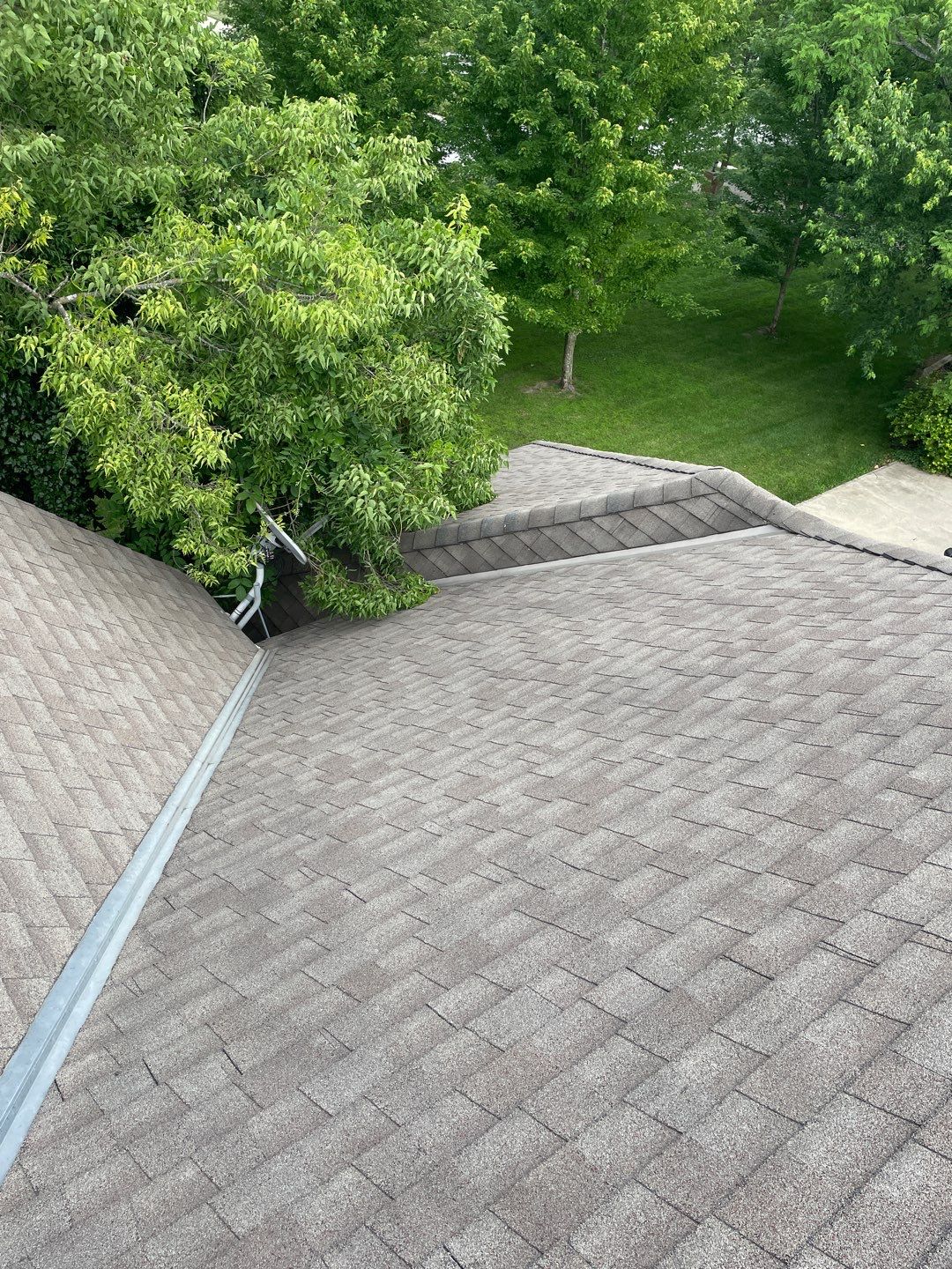 Complete Home Makeover  by EEC  Windows, Siding & Roofing 