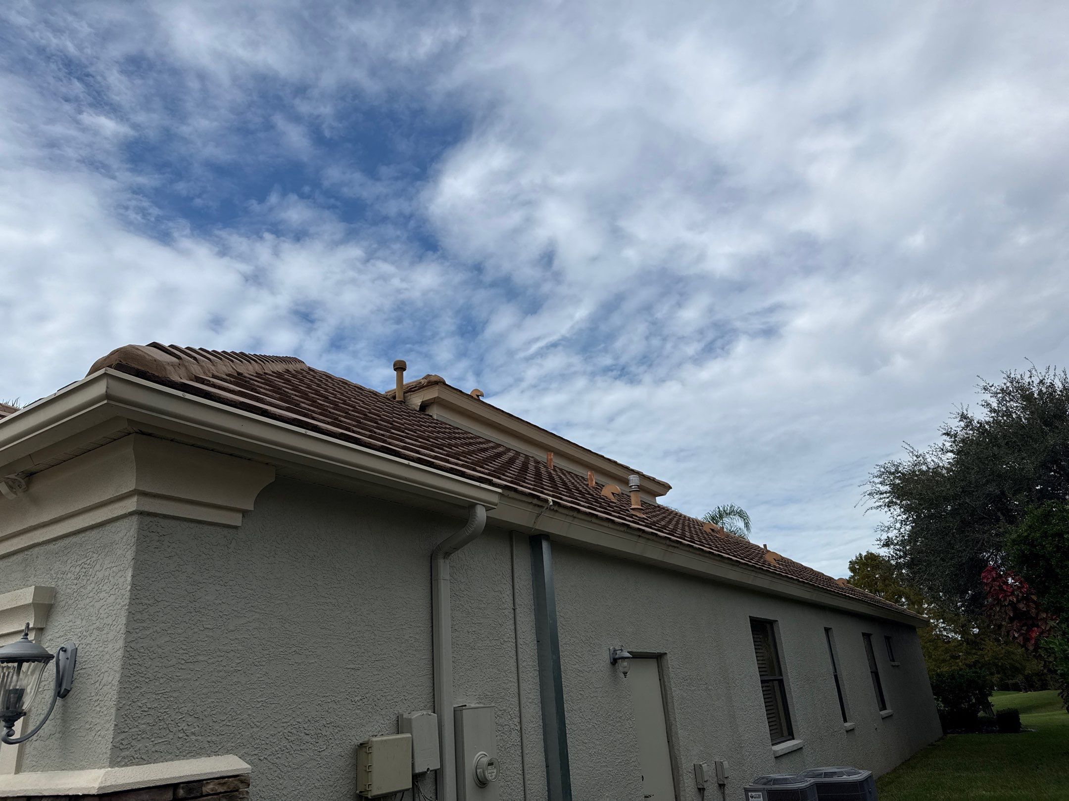 Tile Roof, Gutter & Pool Cage Cleaning – Lakewood Ranch Country Club, Lakewood Ranch, FL by Sunshine AquaWash