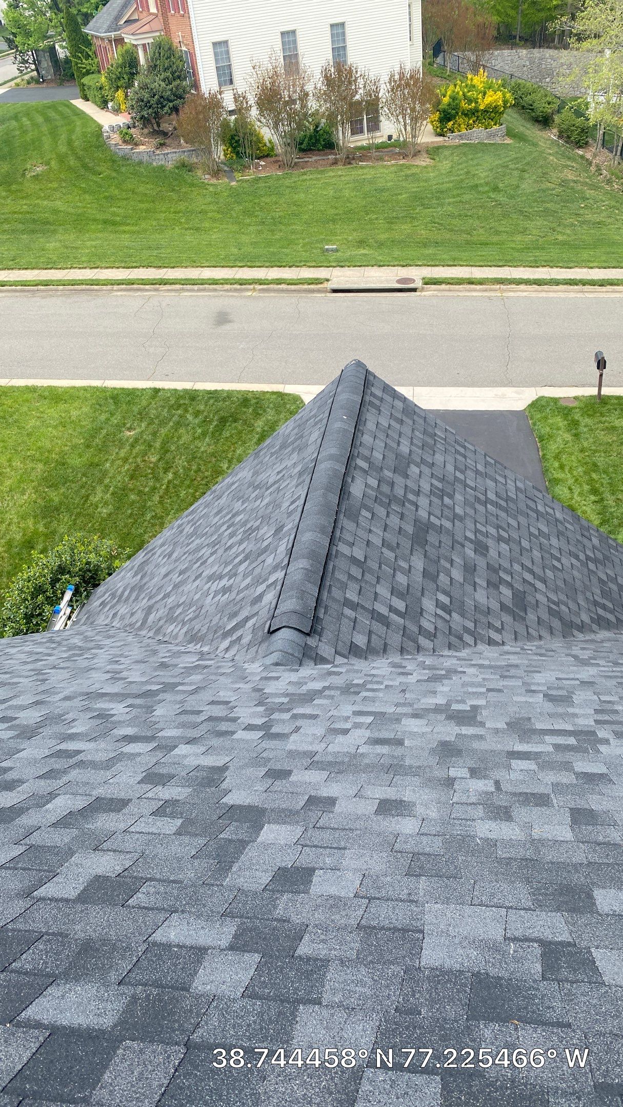 Springfield: CertainTeed Landmark Pro Designer Shingles in Max Def Moire Black by RM Banning, Inc.