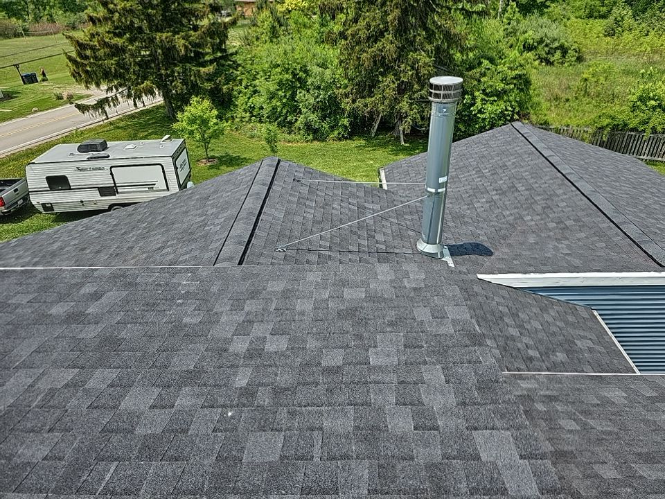 ATLAS PINNACLE COLOR: PRISTINE BLACK by Eagle Eye Roofing