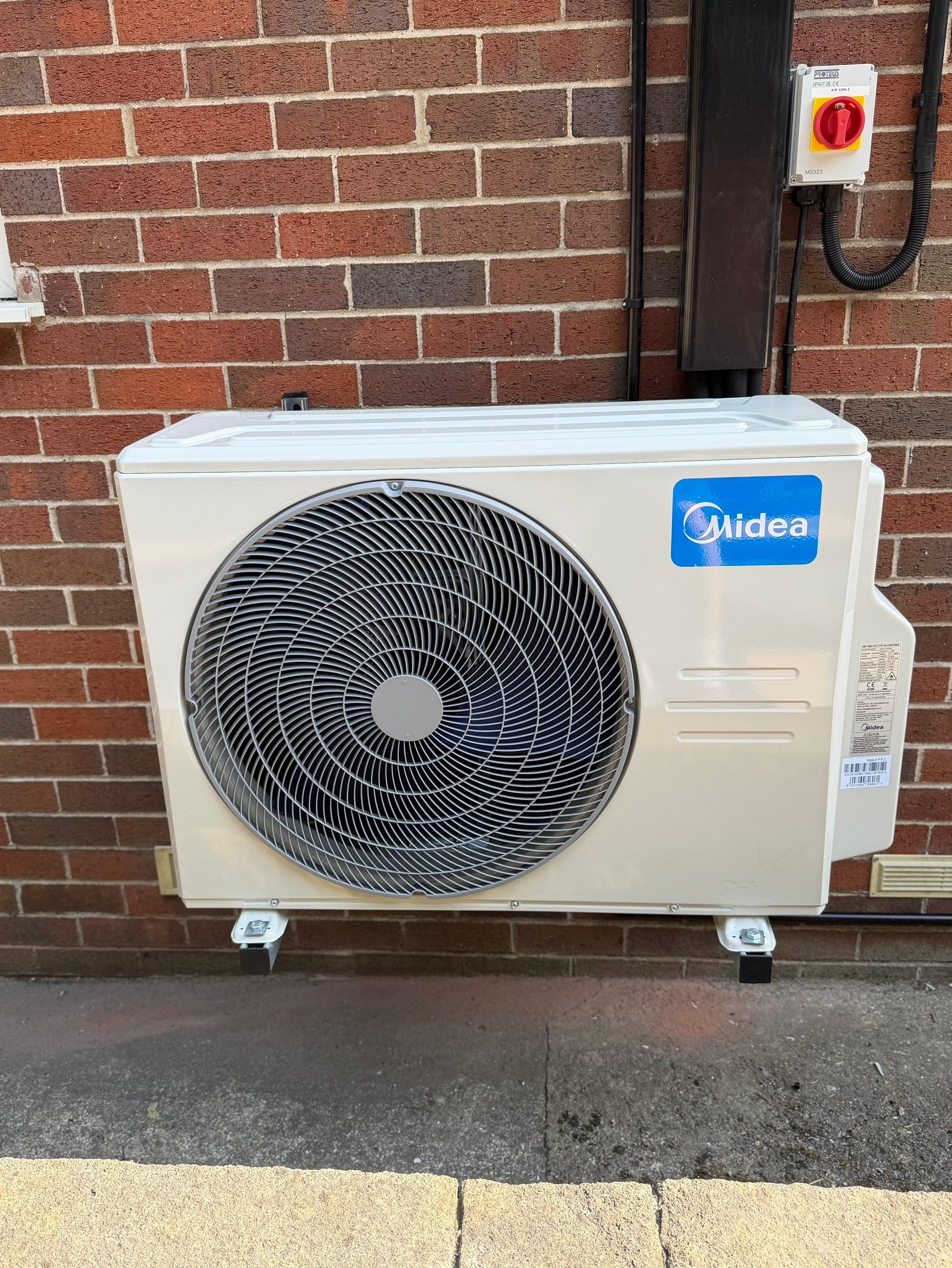π₯ Multi-Split Air Conditioning Installation Completed in Great Hatfield! βοΈ by Elite Services Group Ltd