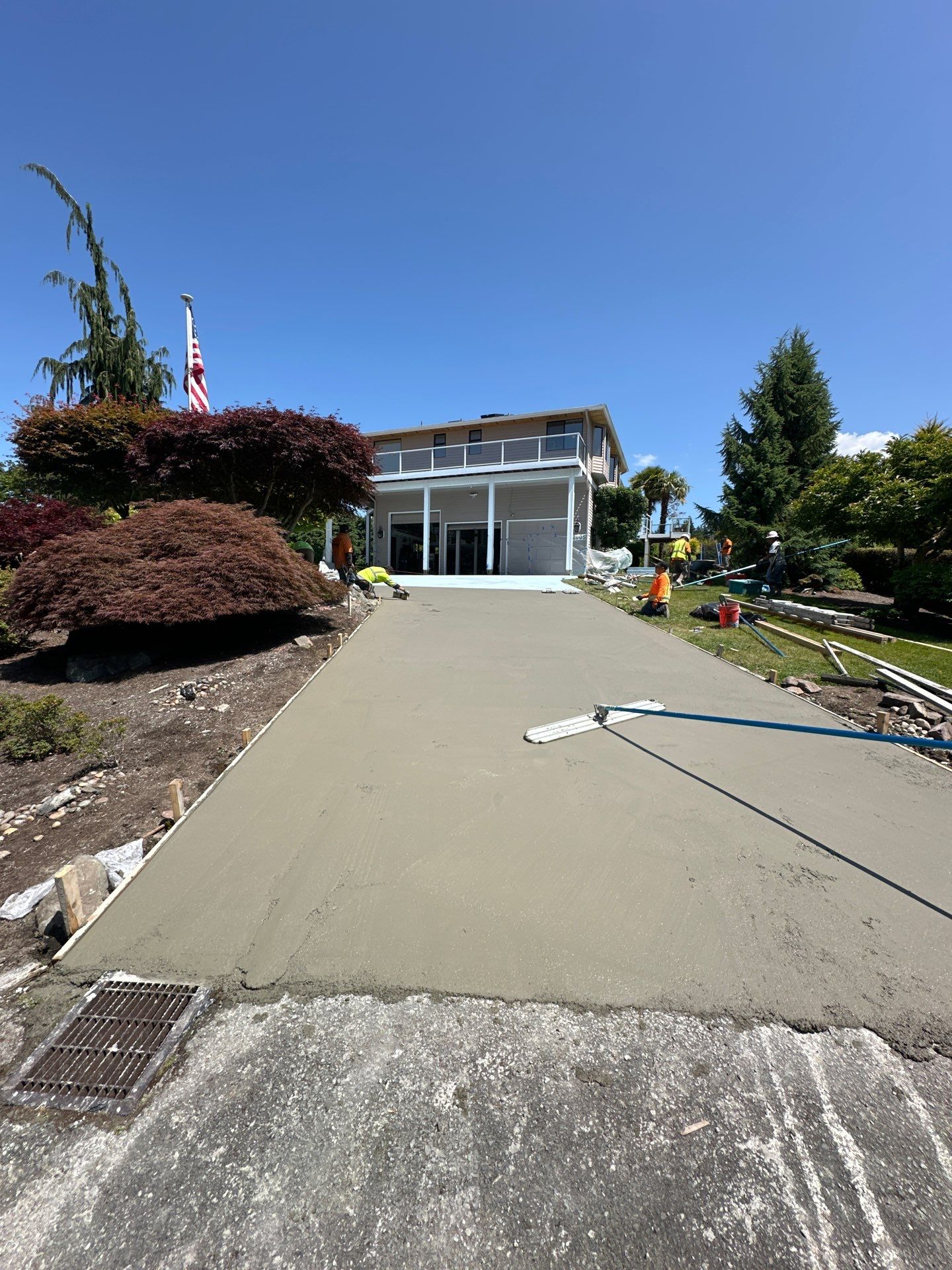 Concrete Driveway Repair | Edmonds  by Jireh Asphalt & Concrete Inc 