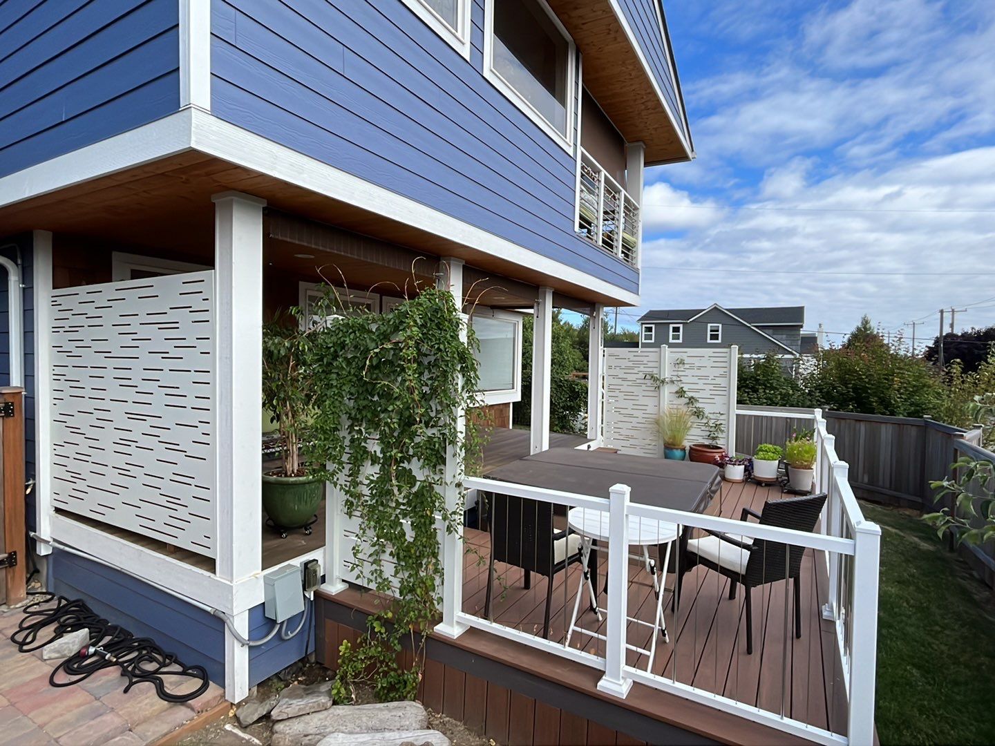 Deck Extension with Hideaway Screen by Alki deck builders 