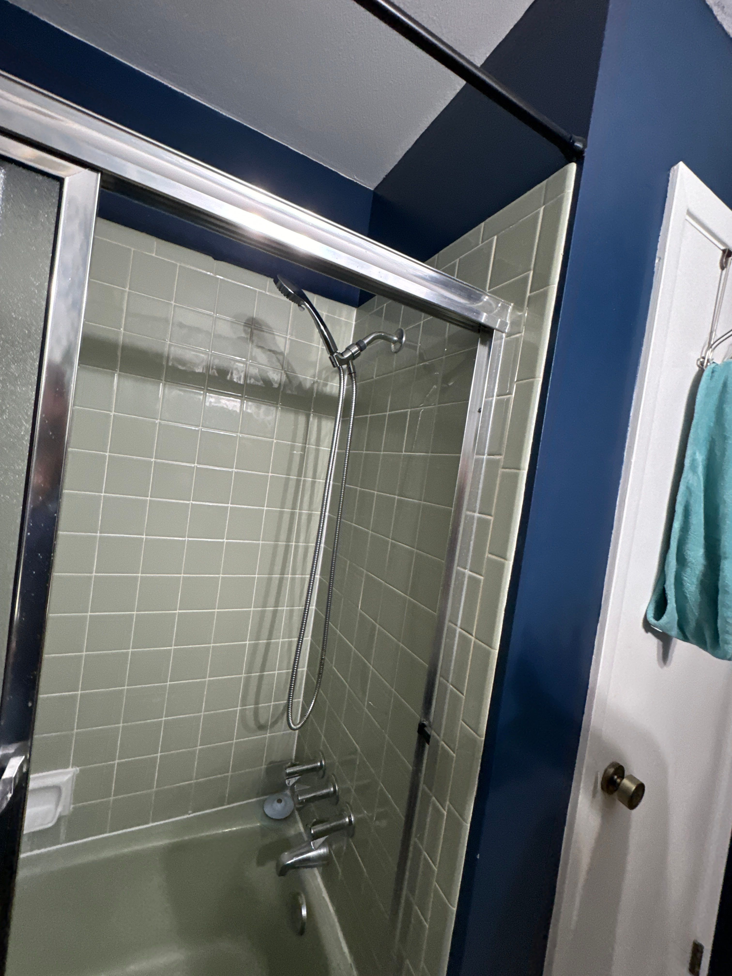 Bathtub - White- Piazza -Black Trim by Homestar Solutions 