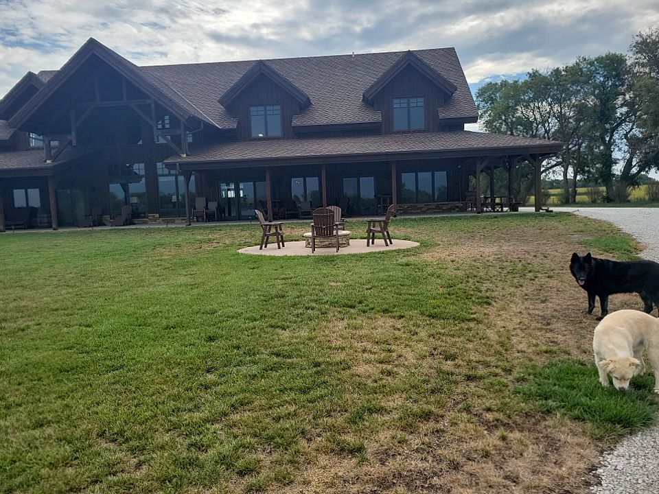 Putting Green / Driving Range / Entertaining space. by New Horizon Landscapes