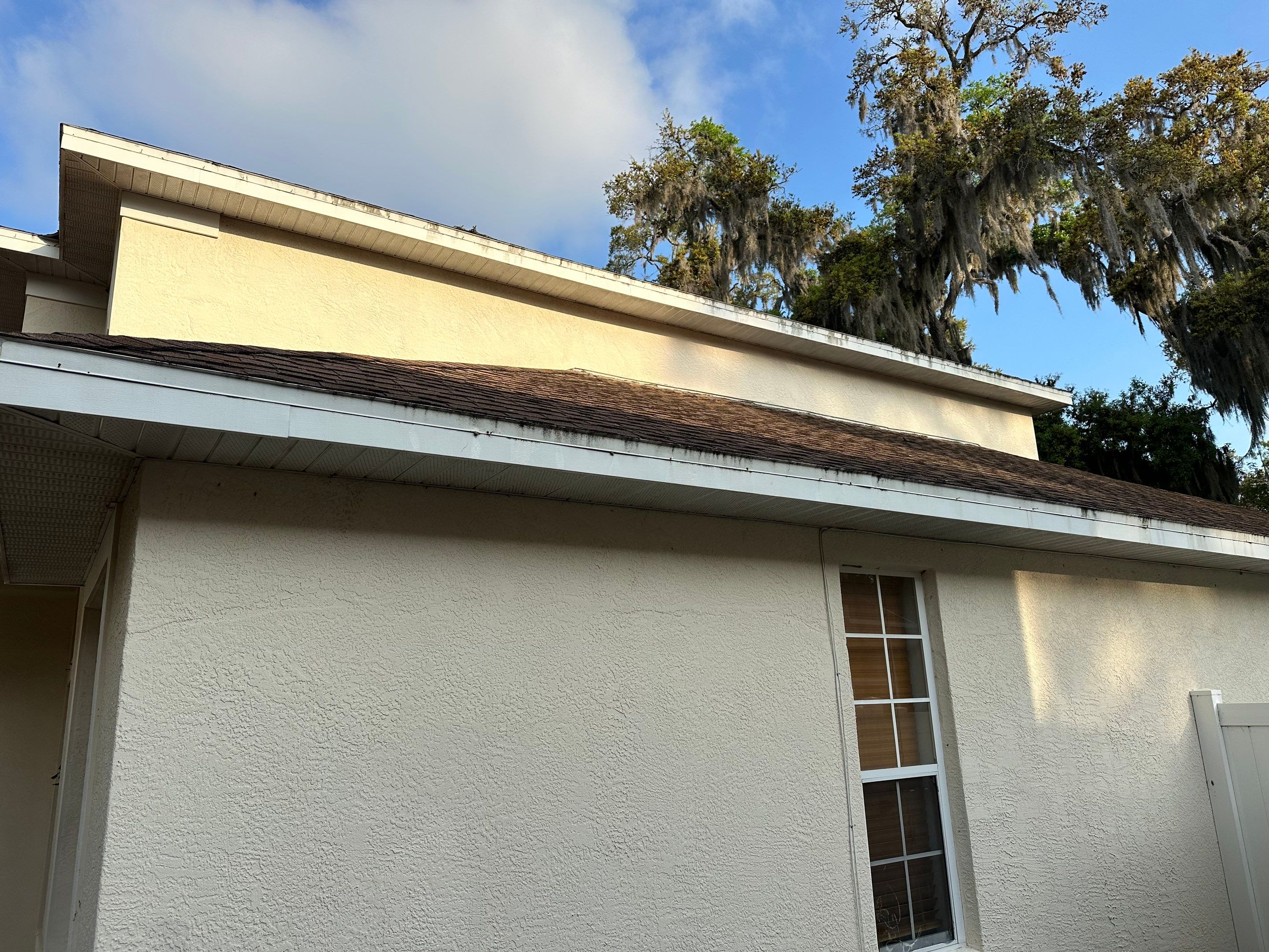 House Wash, Vinyl Fence, Patio, Driveway & Sidewalk Cleaning in Oakley Place, Ellenton, FL | Sunshine AquaWash by Sunshine AquaWash