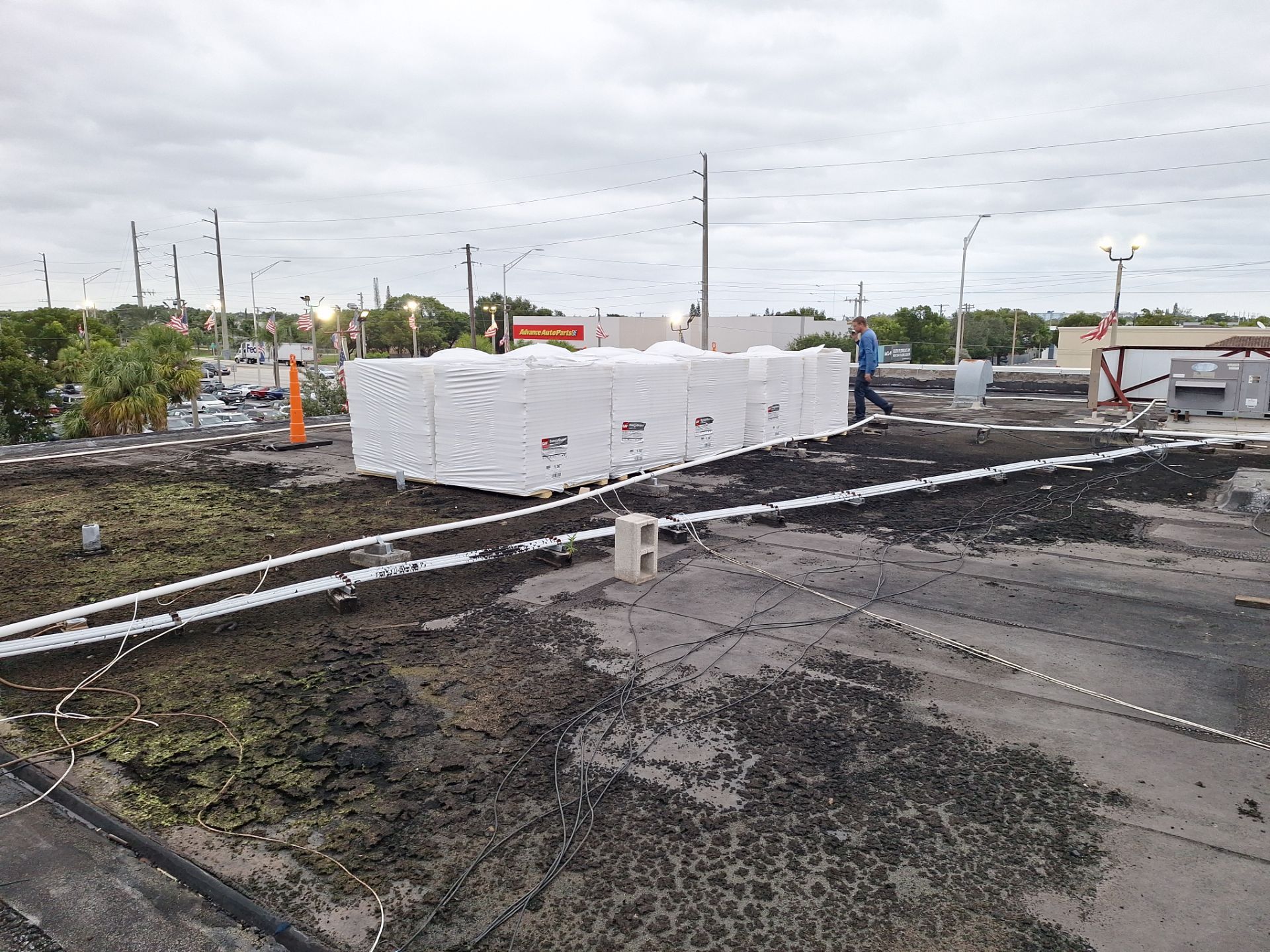 COMMERCIAL REROOF GAF TPO EVERGUARD 60 MIL SMOOTH WITH 1-1/2" INSULATION by Earl W. Johnston Roofing
