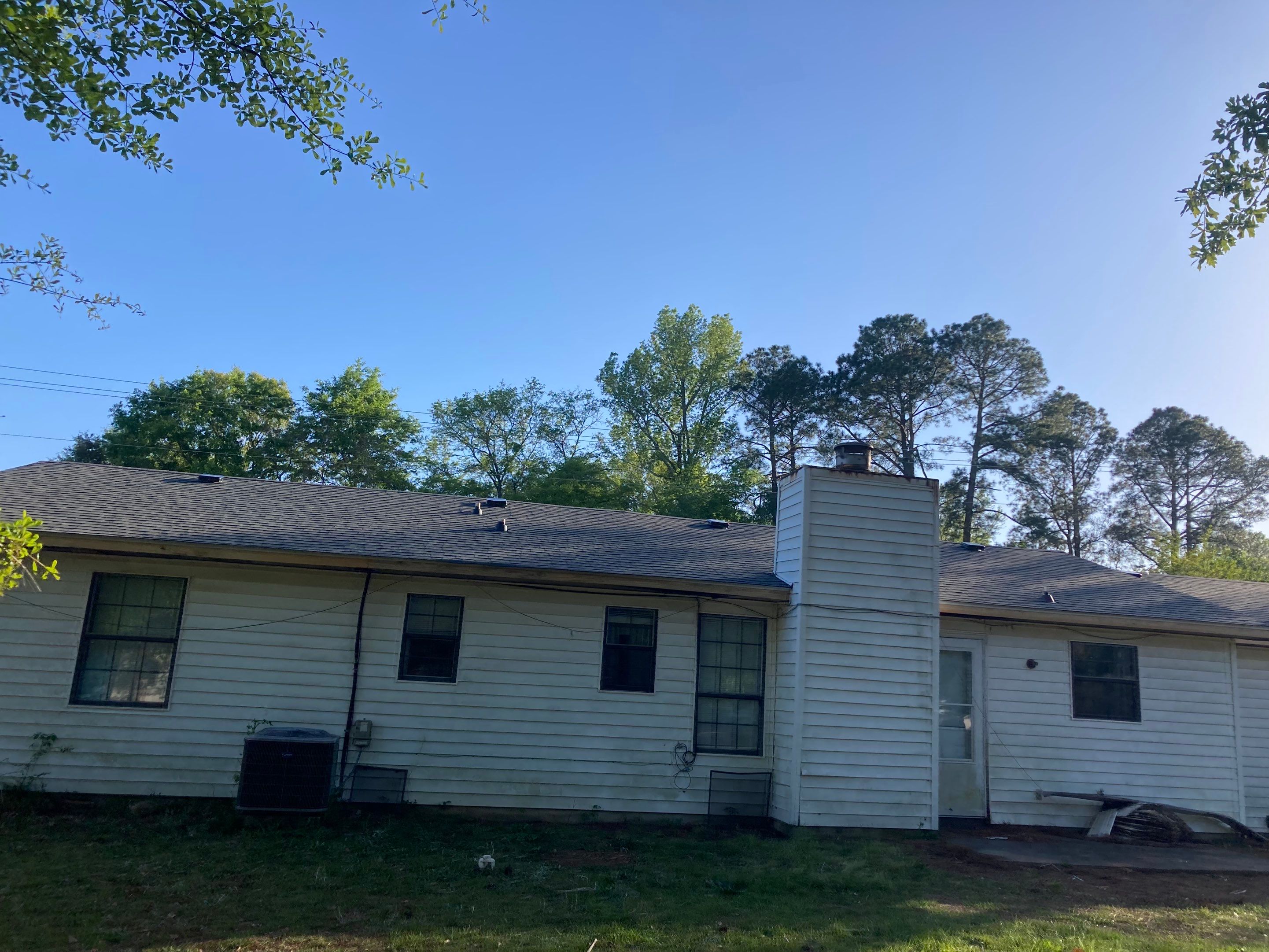Asphalt shingle roofing detail on a Perry, GA home