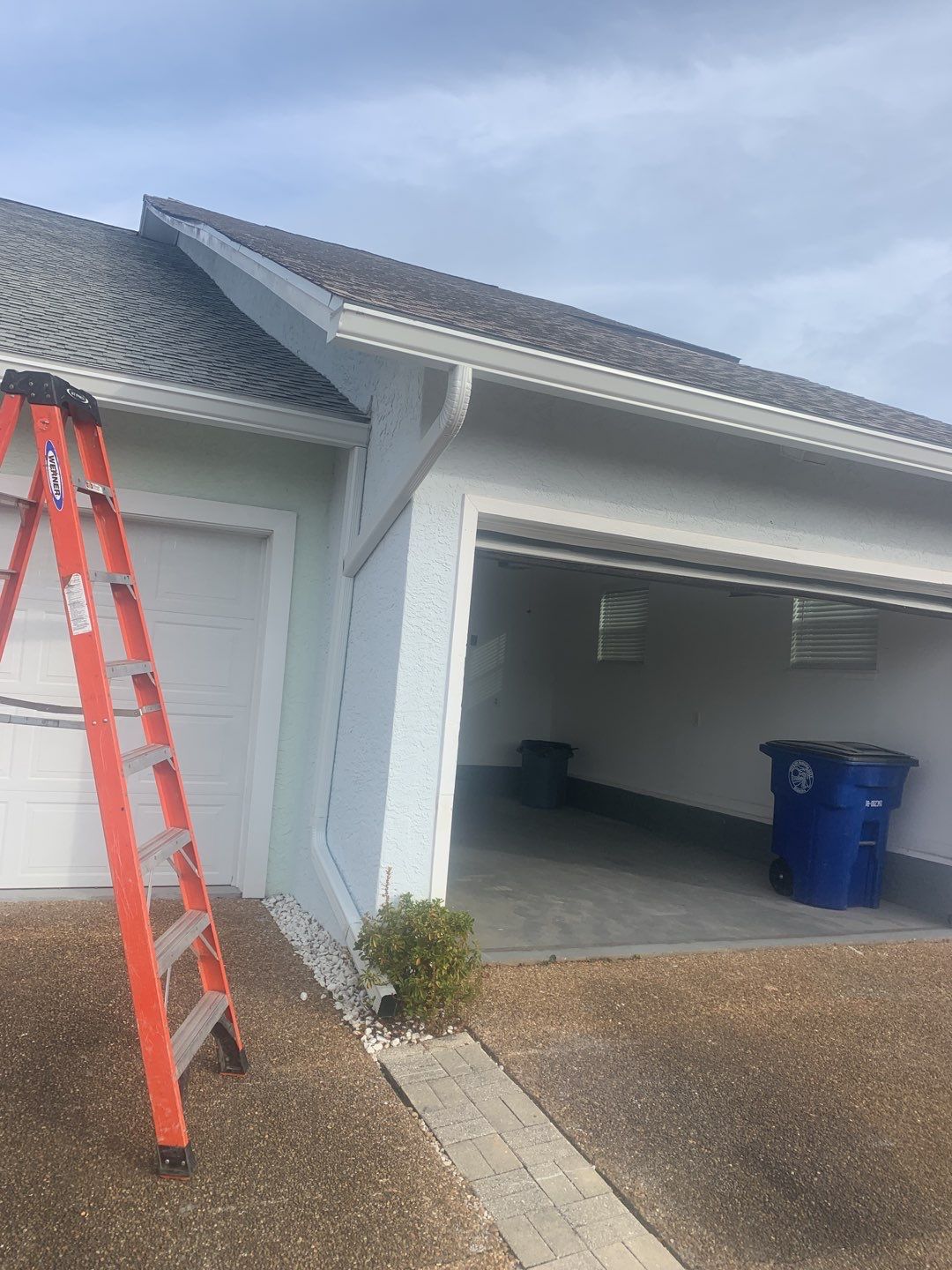 6 INCH Seamless Gutters in Panama City FL by Gutter Professors