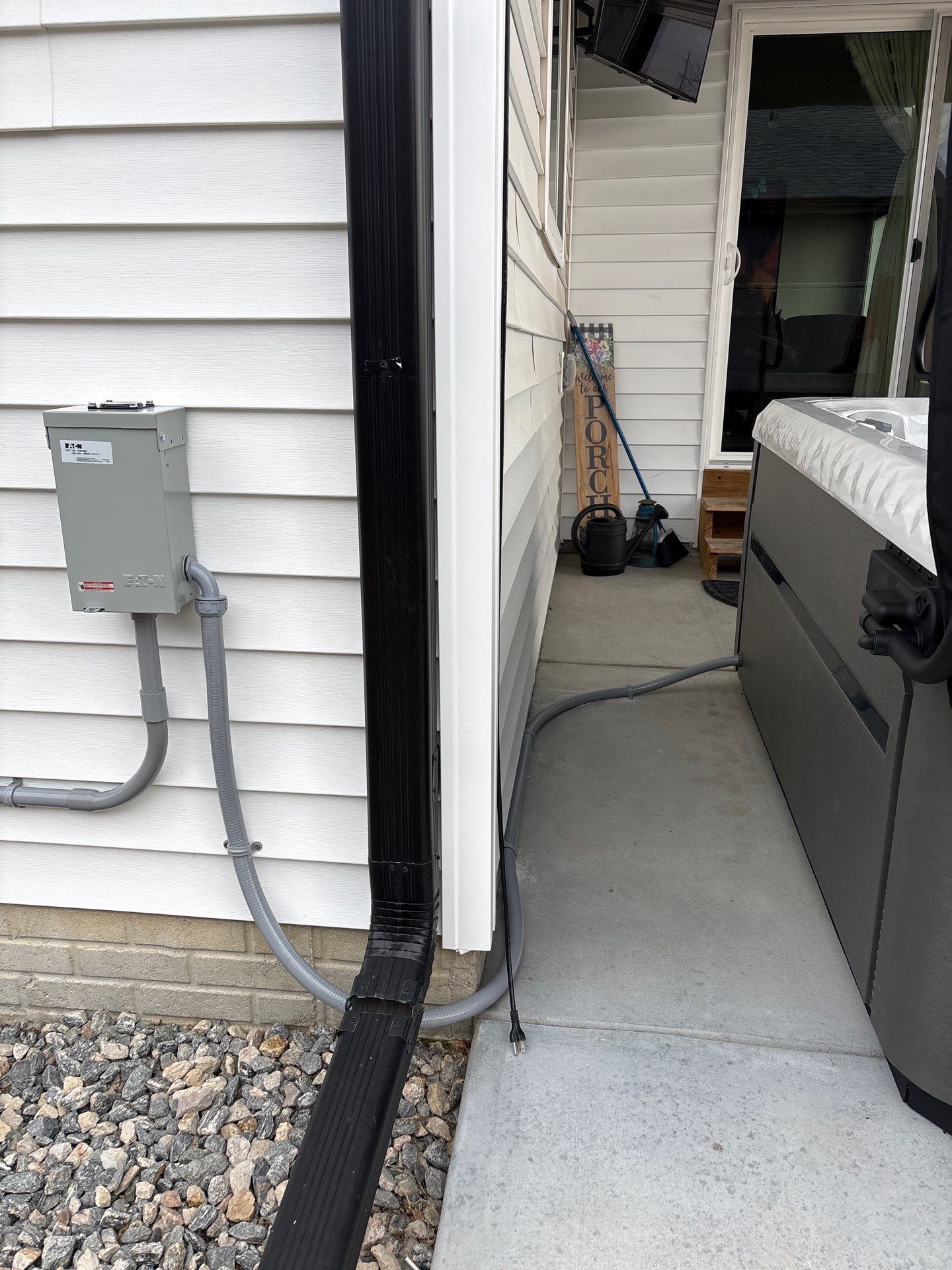 Hot Tub  by Bear Electric