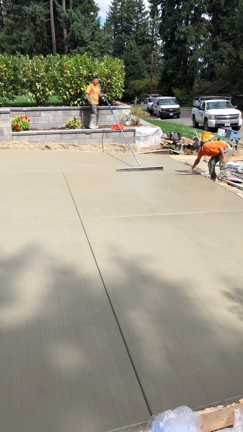 Bruce | Broom Finish Driveway, Concrete Project by Jireh Asphalt & Concrete Inc 