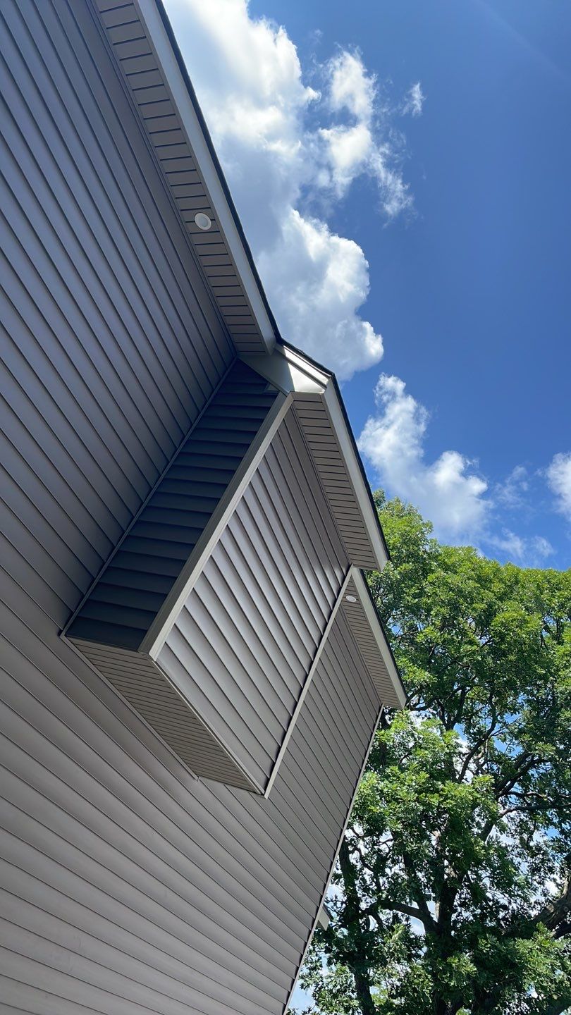 Siding Replacement using Certainteed Monogram D5 by 180 Contractors