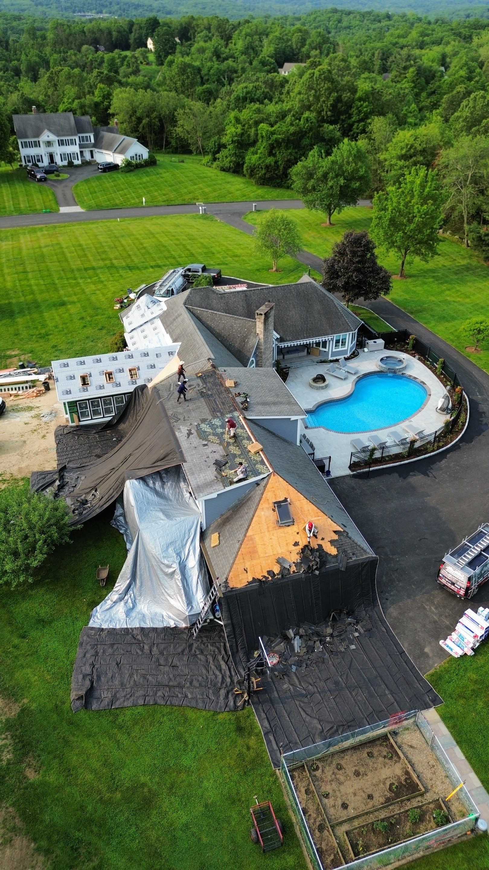 Full Roof Replacement by Lecla Home Improvements and Roofing INC