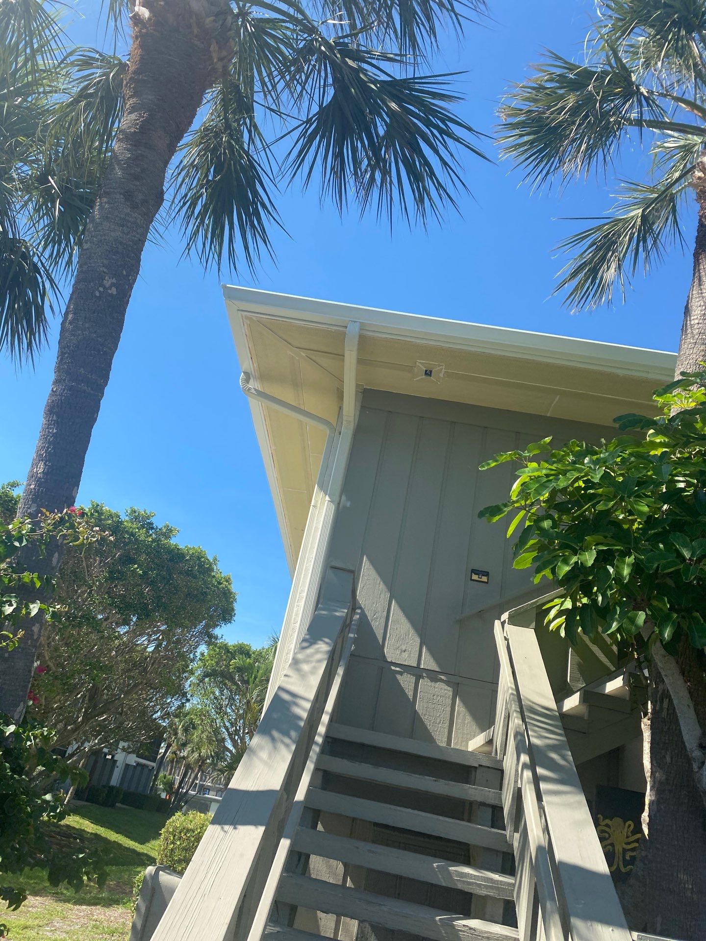 Commercial Gutter Systems for Businesses in Holmes Beach FL by Gutter Professors