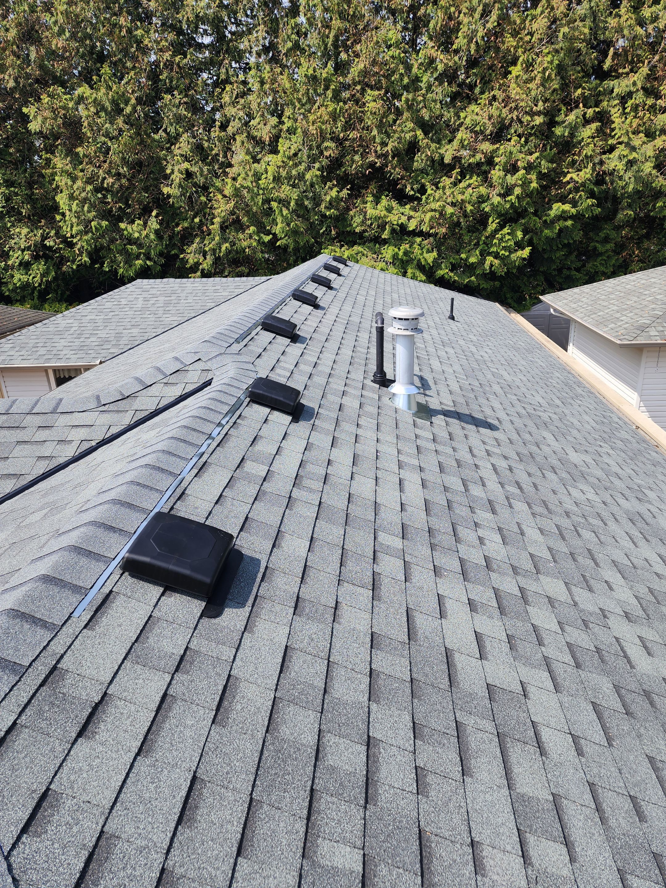 Residential ReRoofing Installation using OC Estate Gray Shingles by Top Notch Roofing Inc