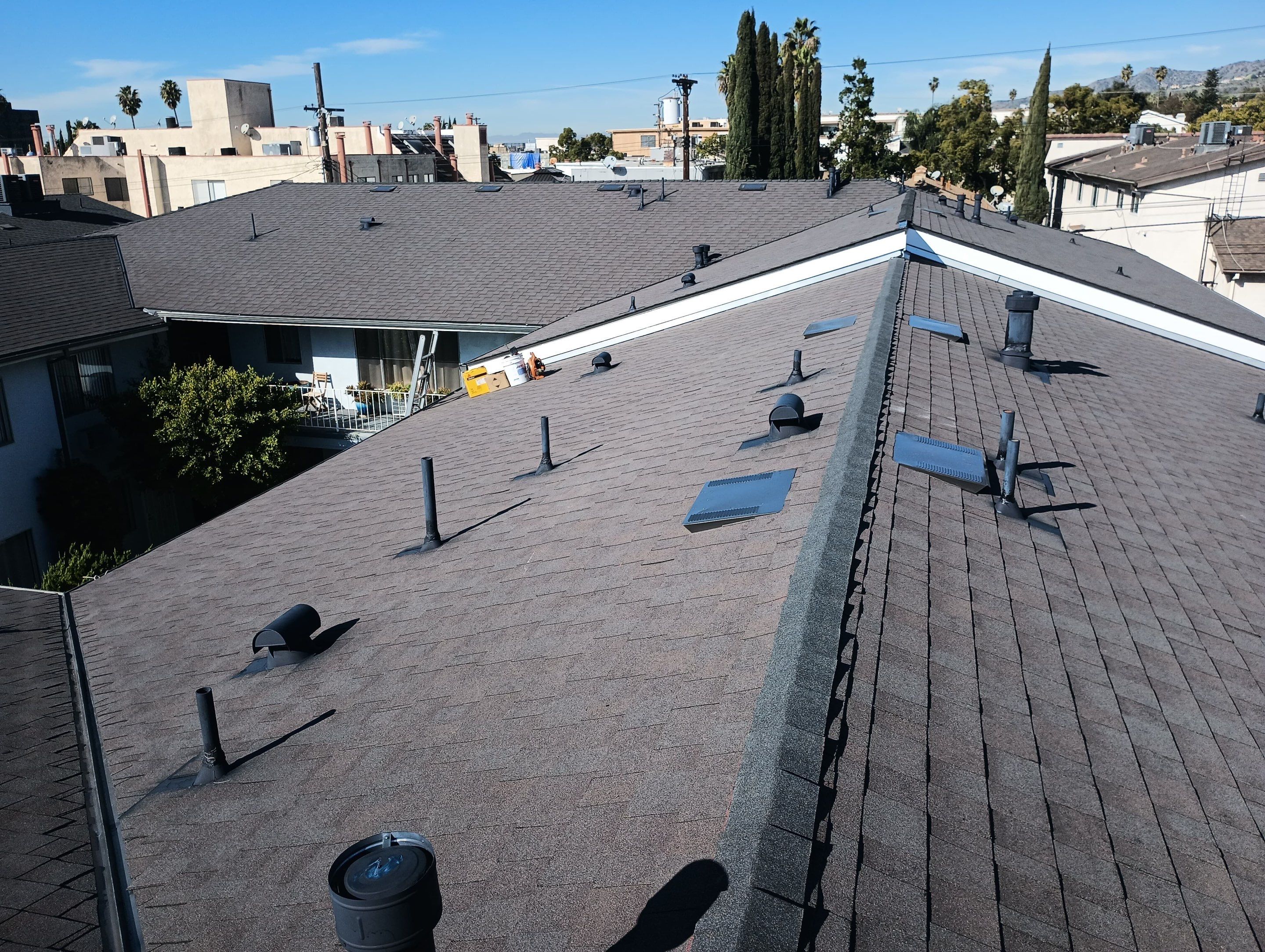 New Roof! Aparmtent Building in Burbank, CA by Hull Brothers Roofing