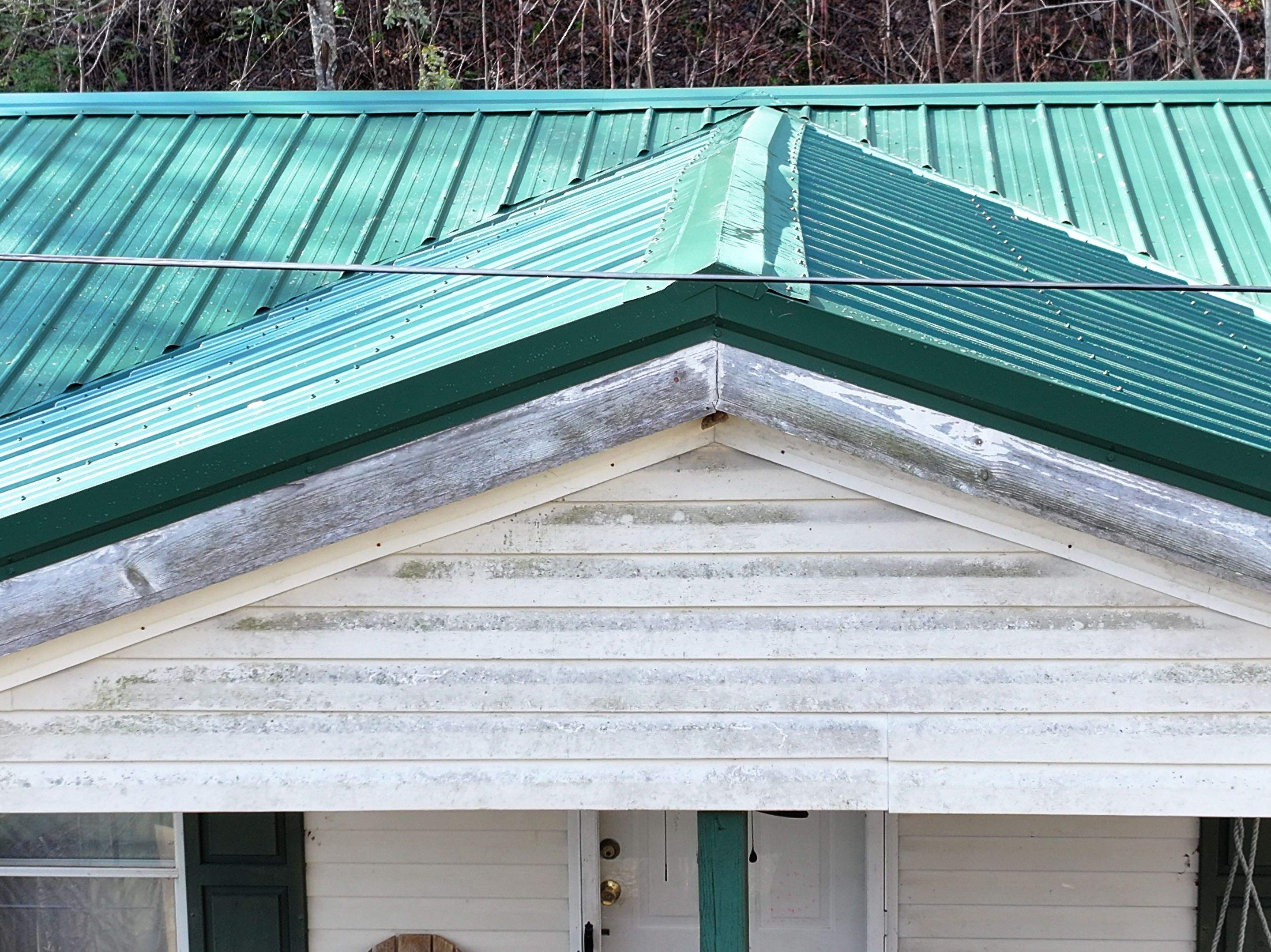 Morefield Residence by Omnia Roofing