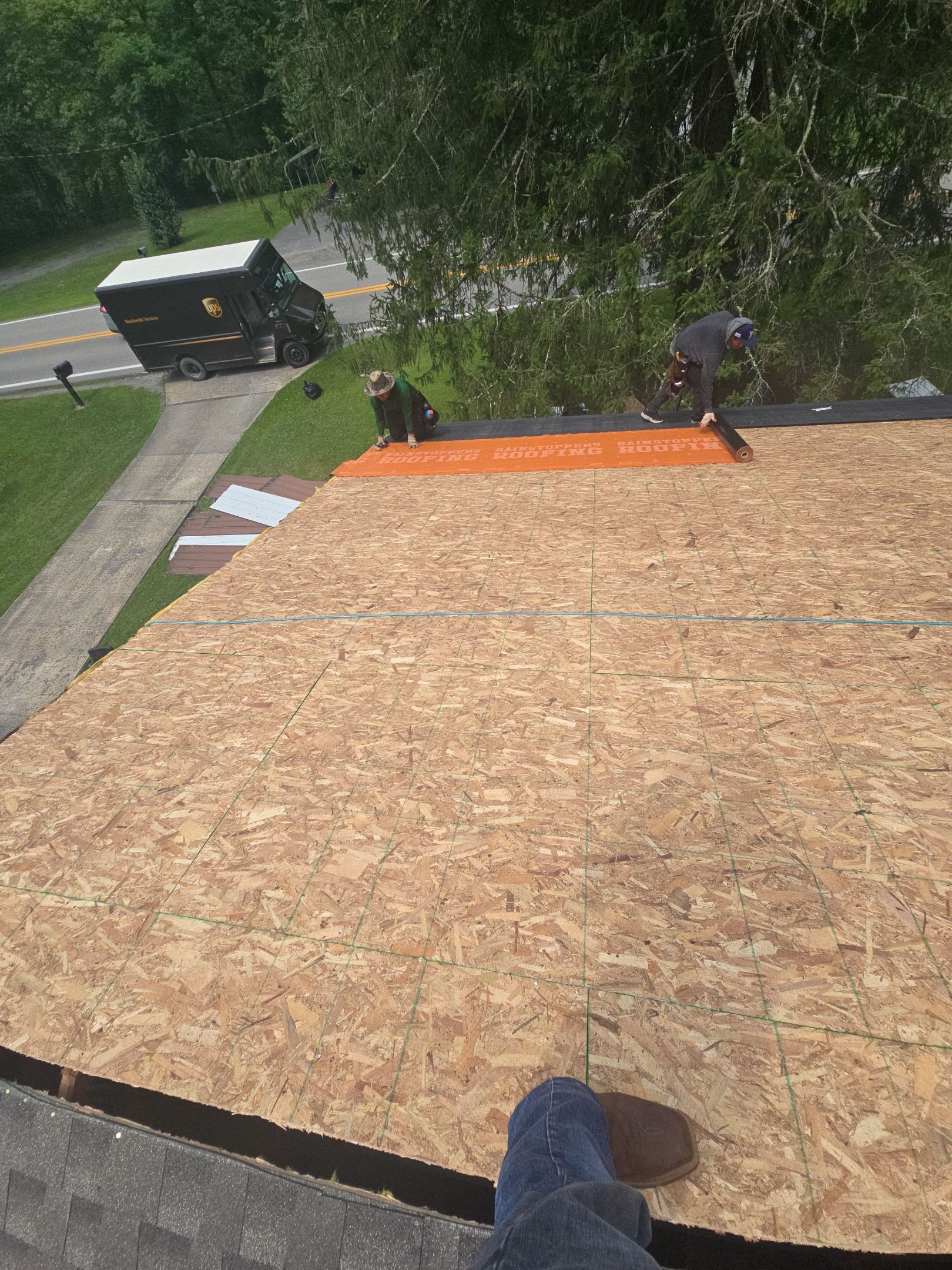 Residential Roofing Installation using GAF Timberline HDZ Weatherer Wood by Rainstoppers Roofing