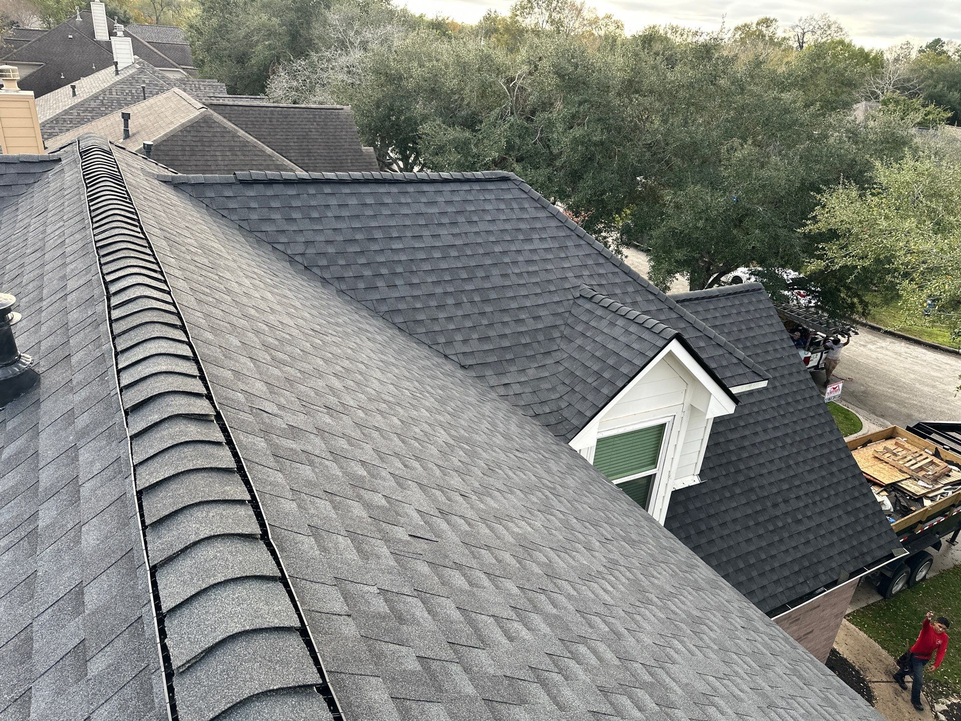 GAF HDZ CHARCOAL W/ PREMIUM RIDGE Z by Motion Roofing