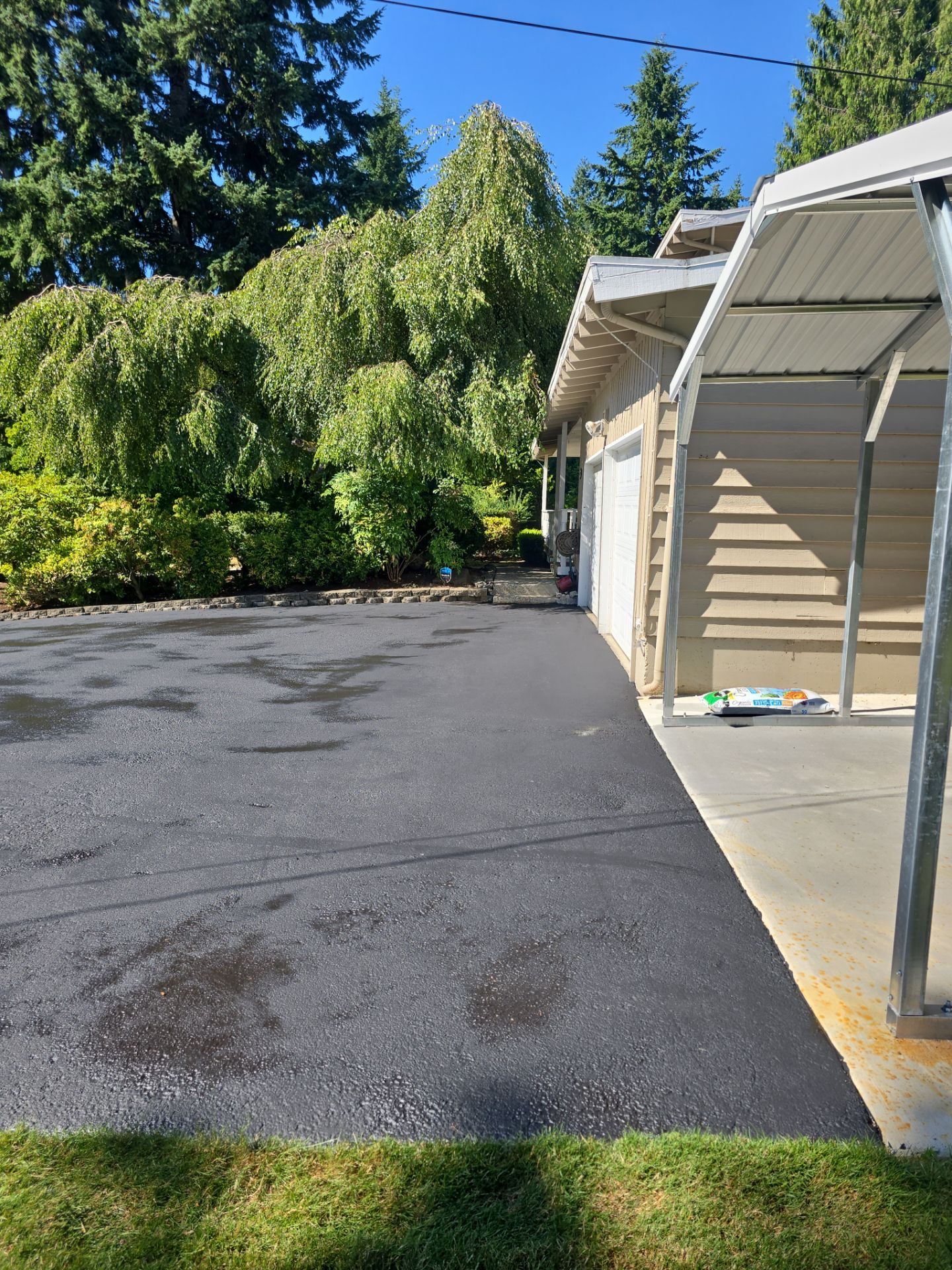 Driveway Sealcoat Repair | Woodinville  by Jireh Asphalt & Concrete Inc 