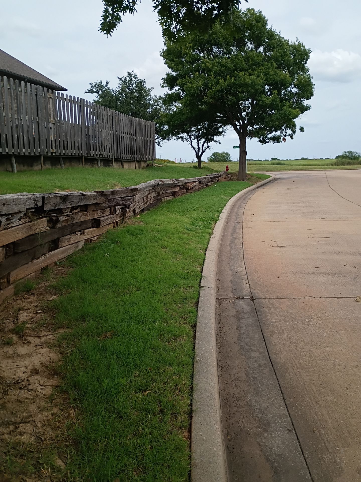 Retaining Wall by Clays Services Inc