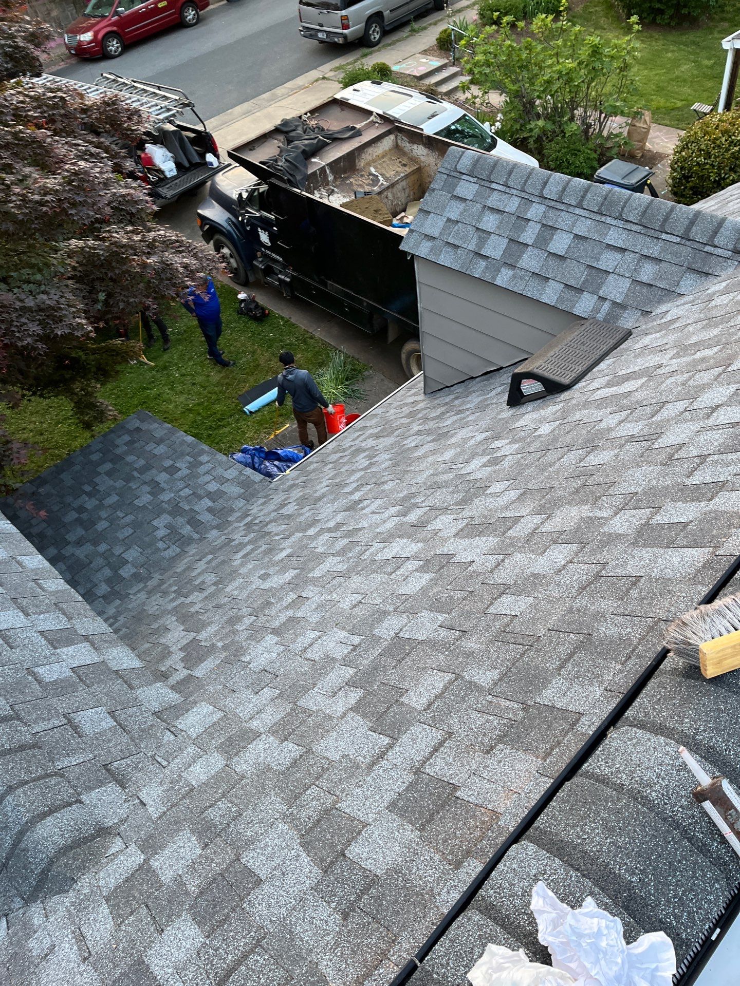 Falls Church: CertainTeed Landmark Pro Designer Shingles in Max Def Pewter by RM Banning, Inc.