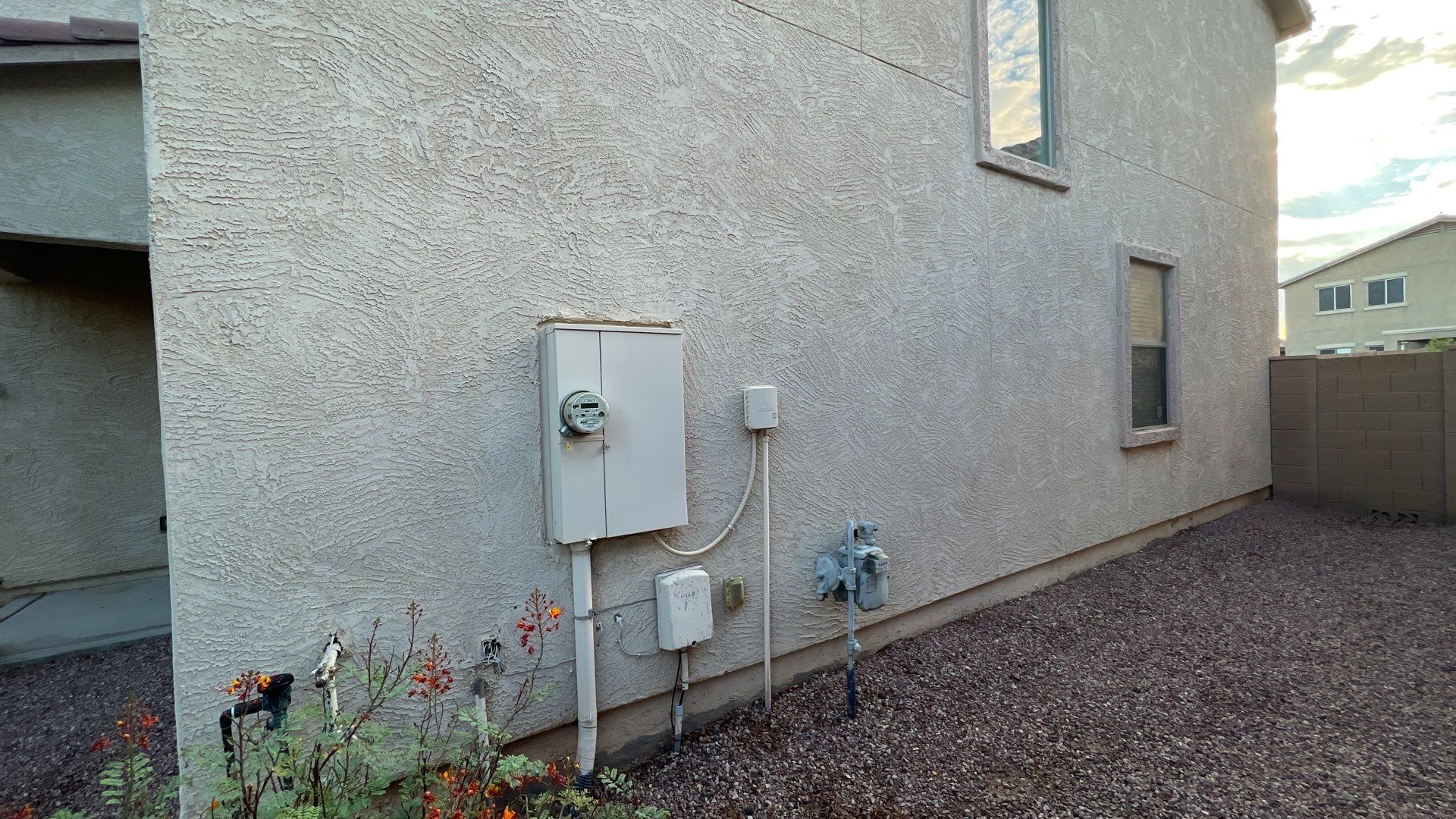 Exterior Painting using Dunn-Edwards EVERSHIELD®  by Crash of Rhinos Painting & Garage Floors
