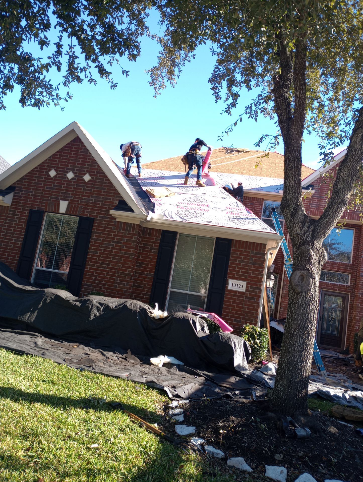 Residential Roofing Installation using Owen's Corning Duration (Lifetime) Shingles by Roof Repair Company